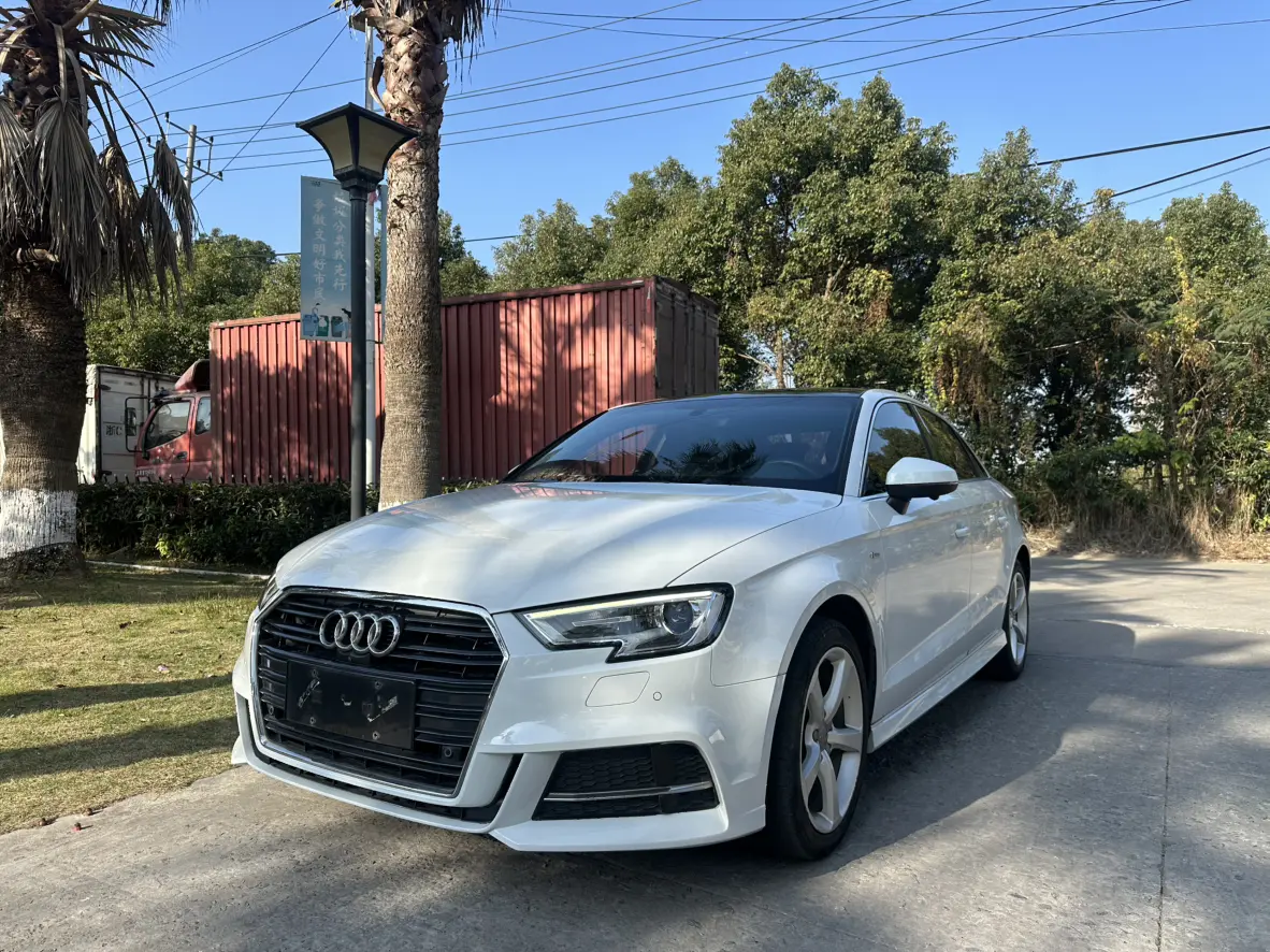Audi A3  из Китая