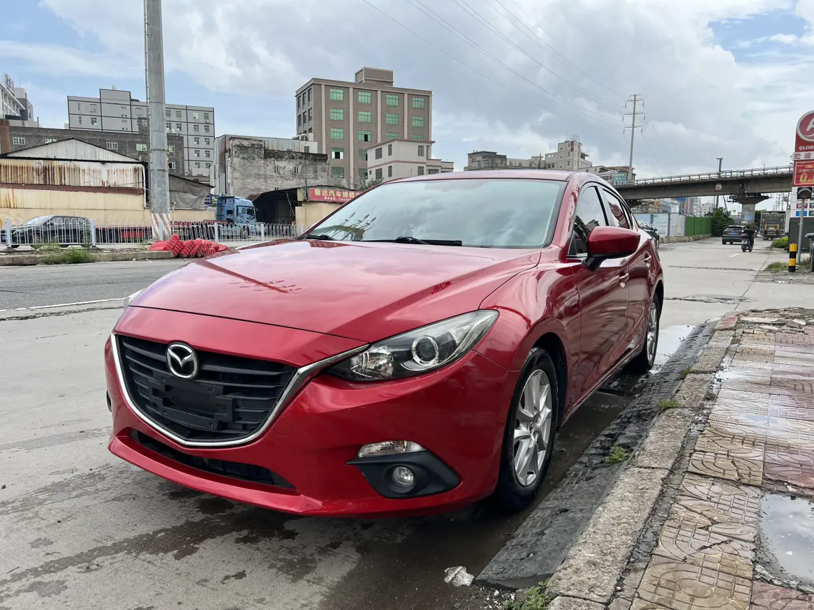 Mazda Axela (Mazda3)  из Китая