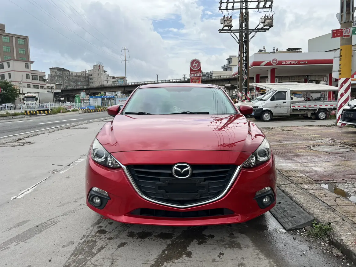 Mazda Axela (Mazda3)  из Китая