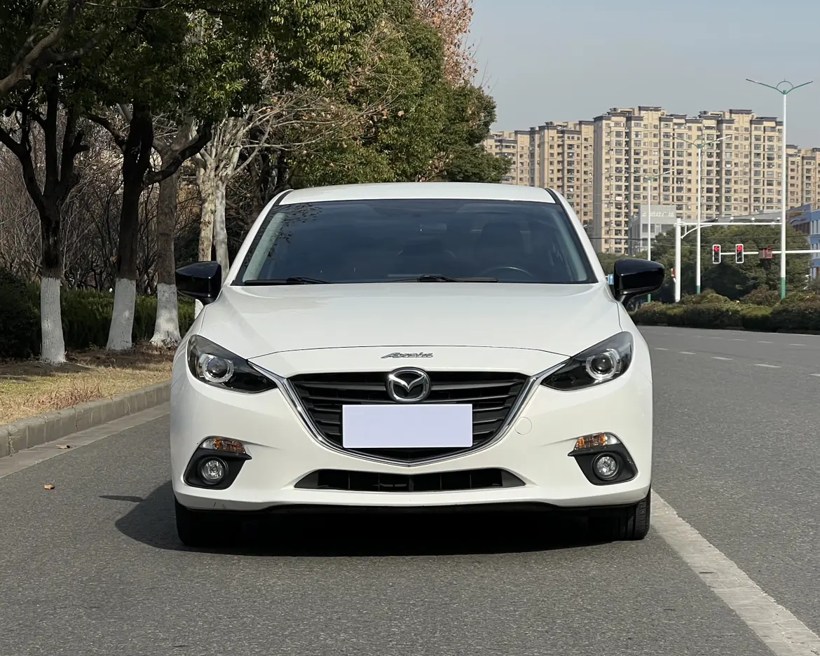 Mazda Axela (Mazda3)  из Китая