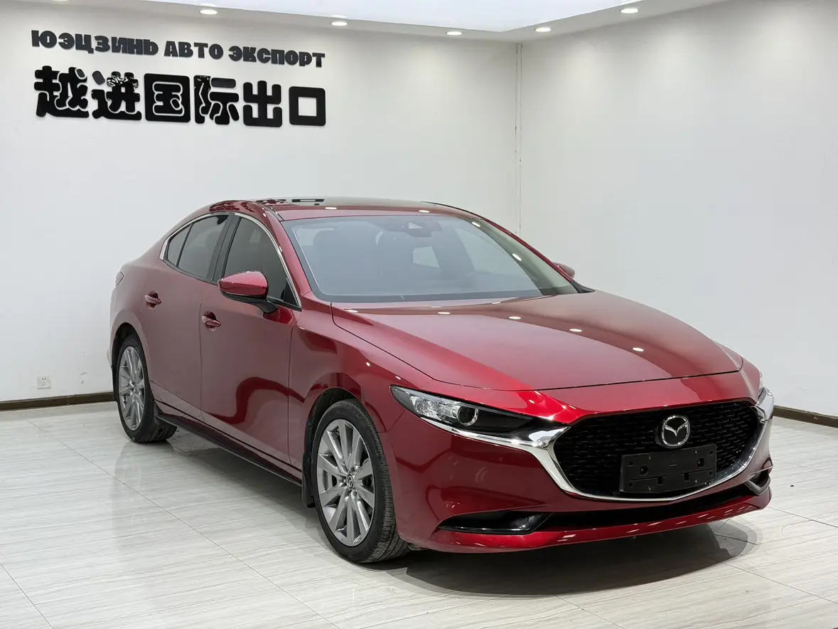 Mazda Axela (Mazda3)  из Китая