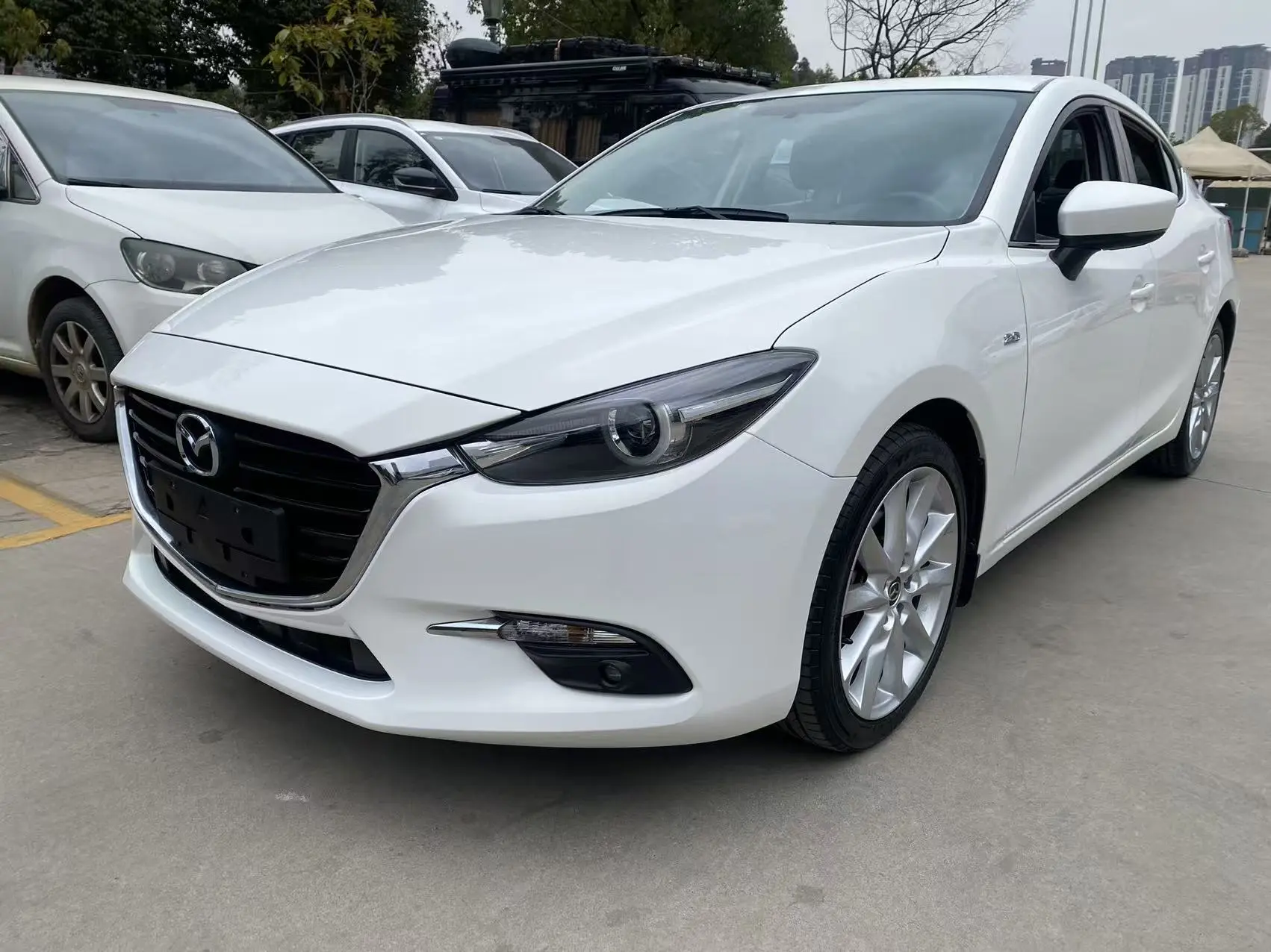 Mazda Axela (Mazda3)  из Китая