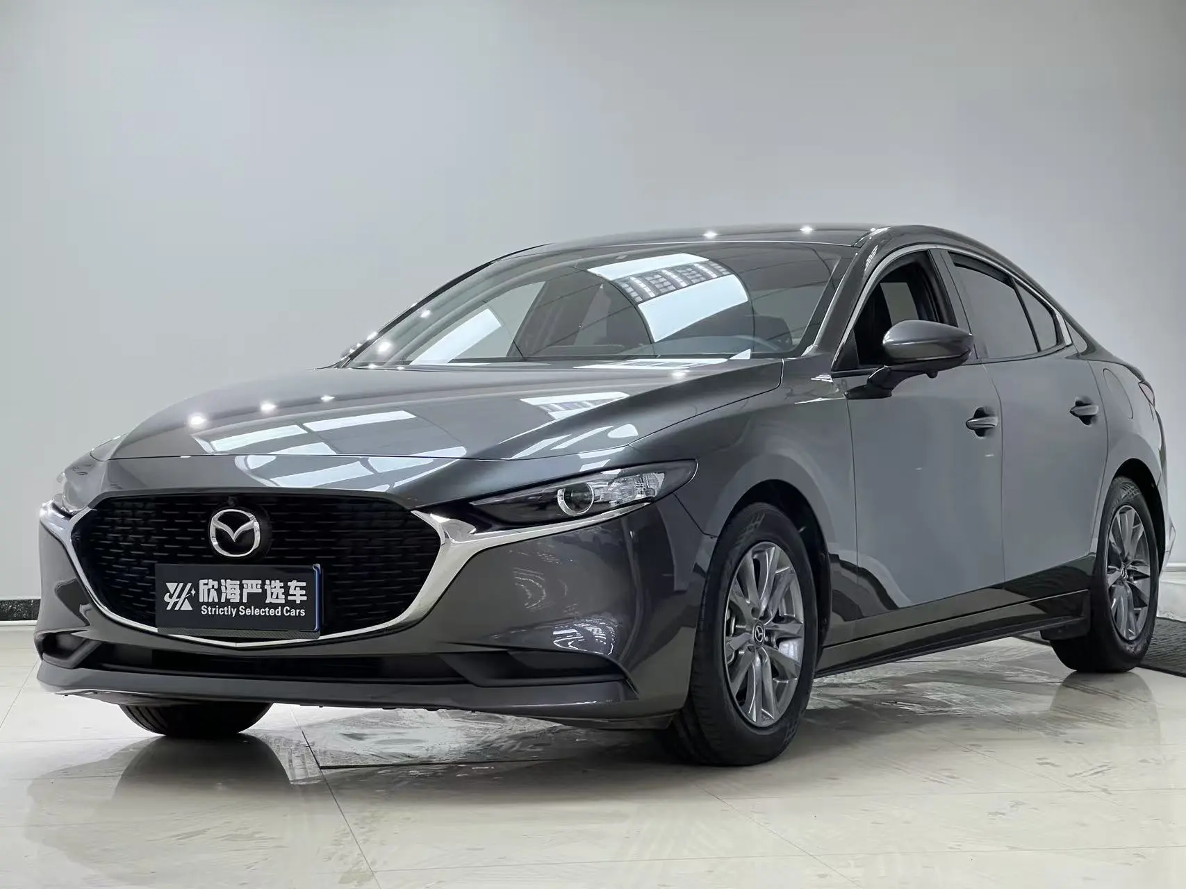 Mazda Axela (Mazda3)  из Китая