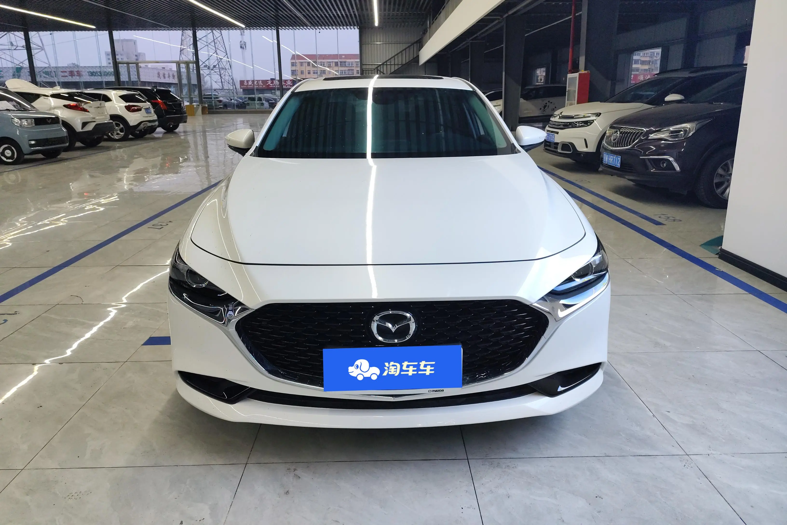 Mazda Axela (Mazda3)  из Китая