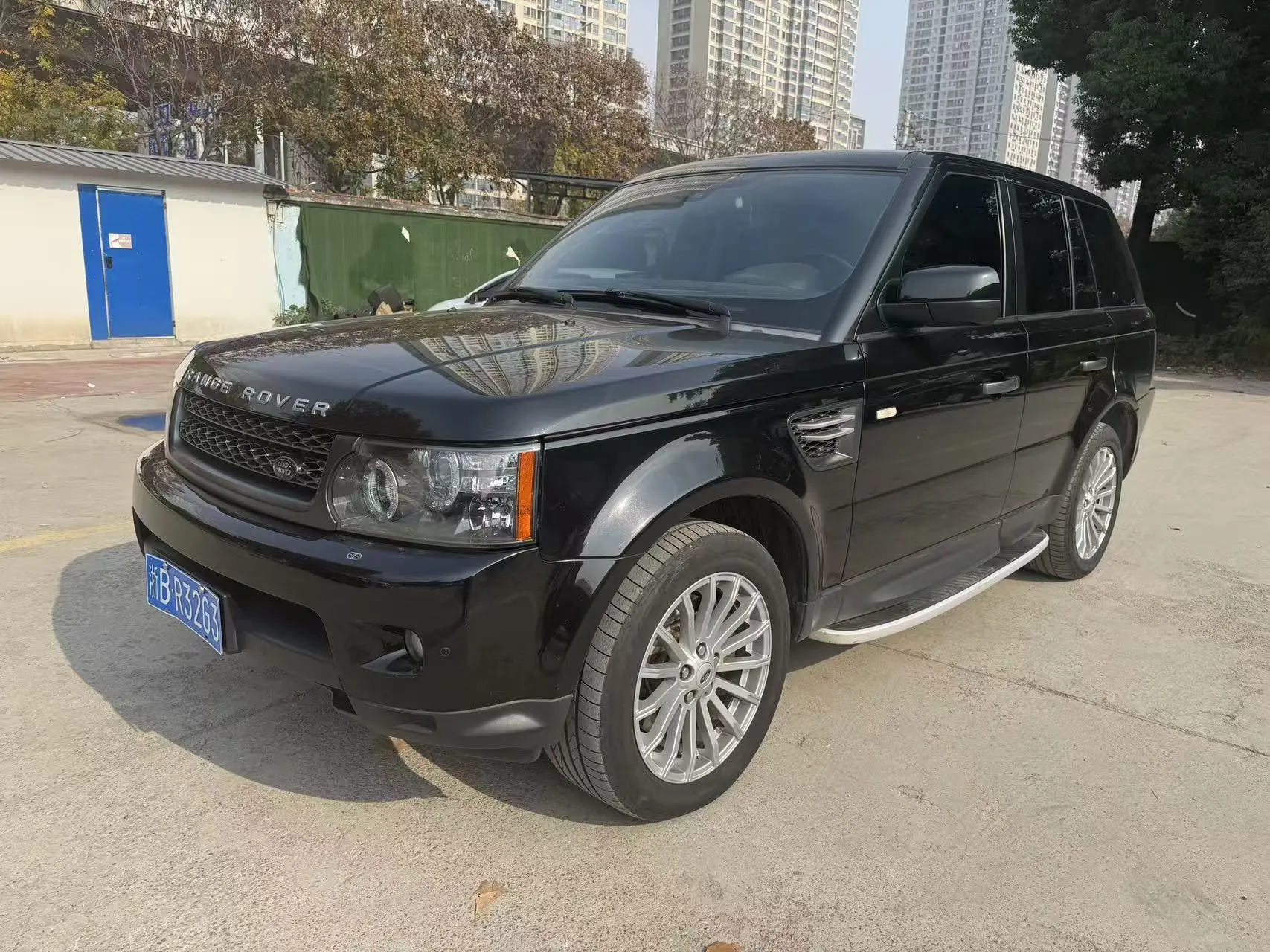 Land Rover Range Rover Sport  из Китая