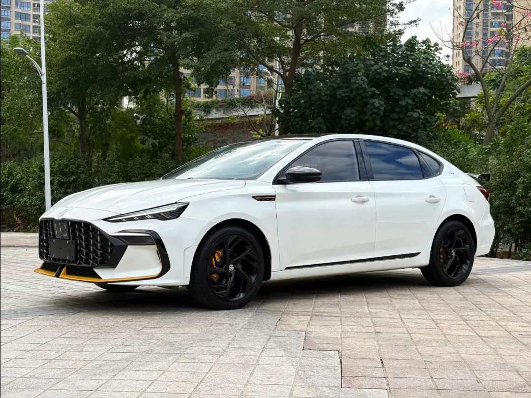 MG 6  из Китая