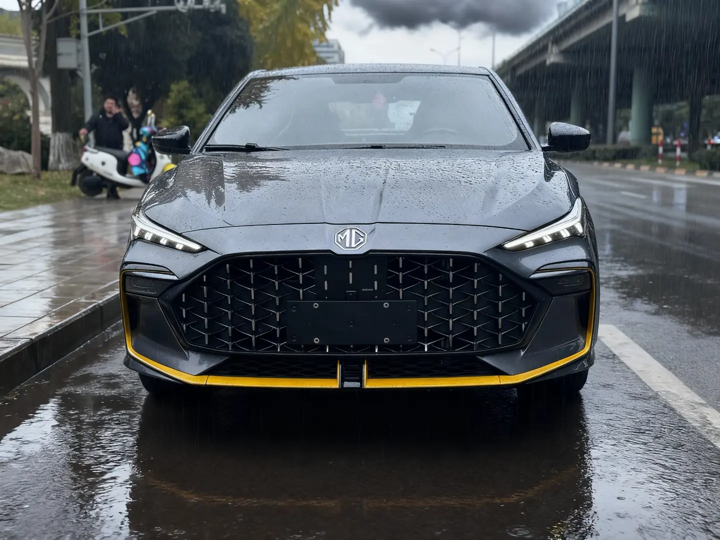 MG 6  из Китая