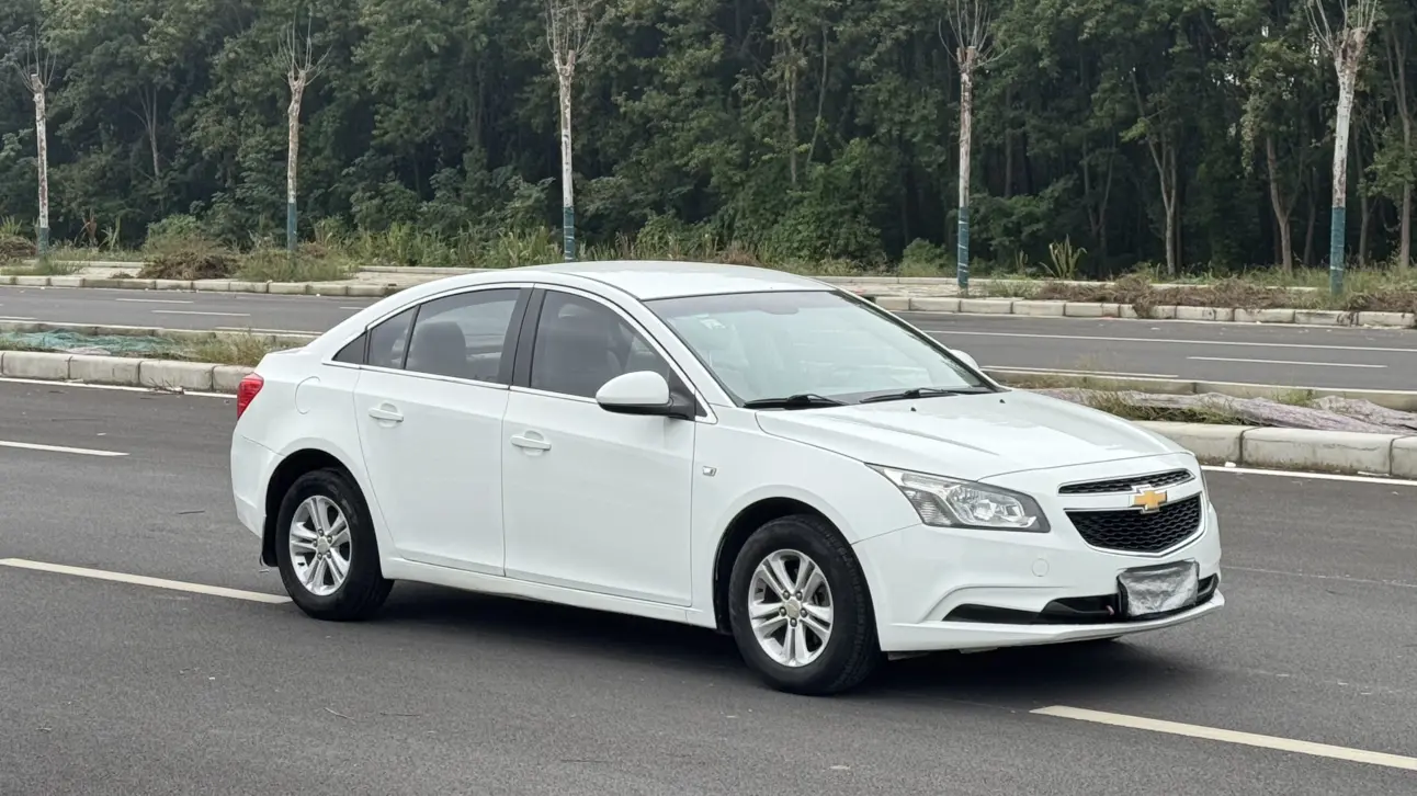 Chevrolet Monza (Cruze)  из Китая