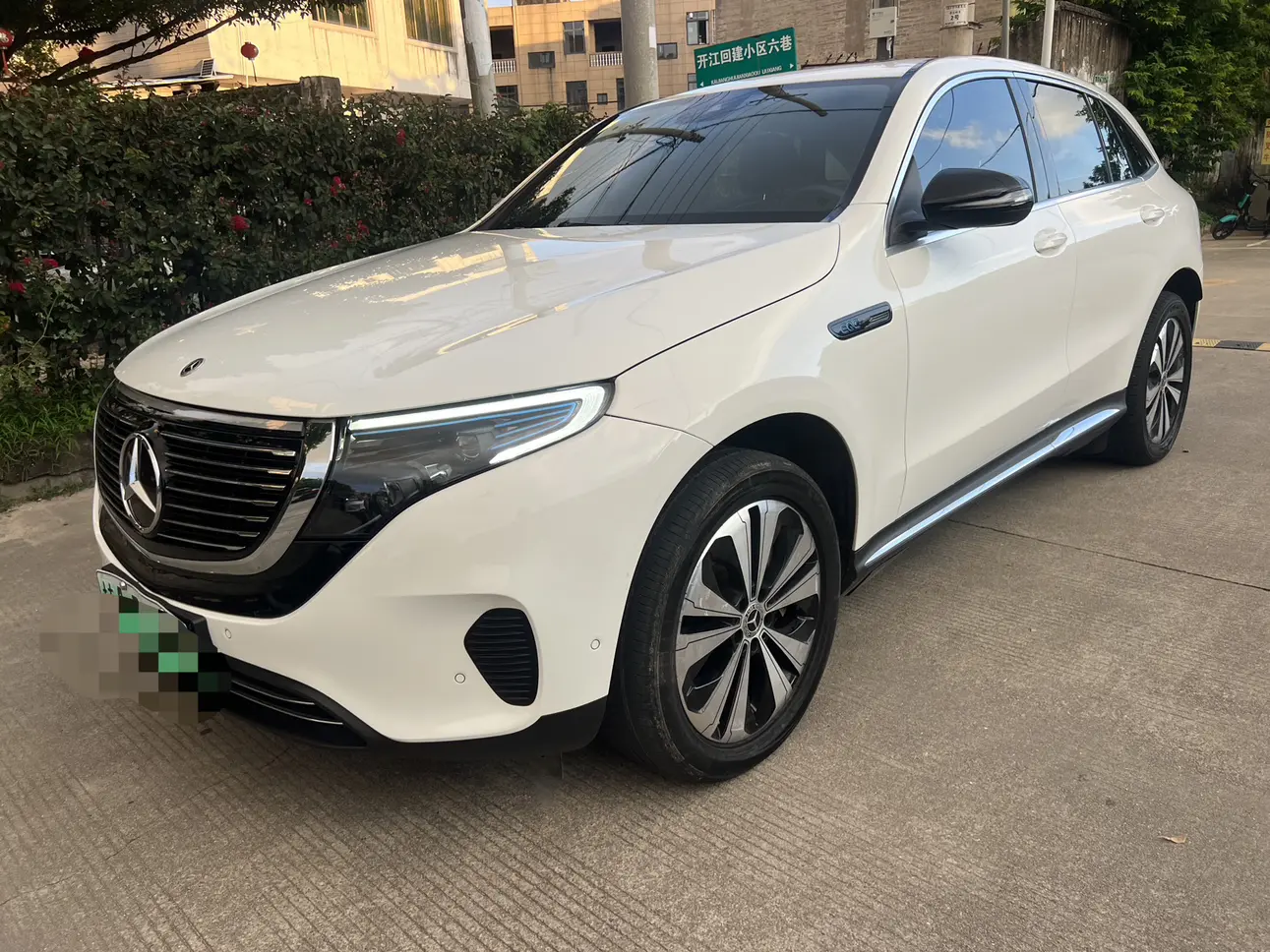 Mercedes-Benz EQC  из Китая