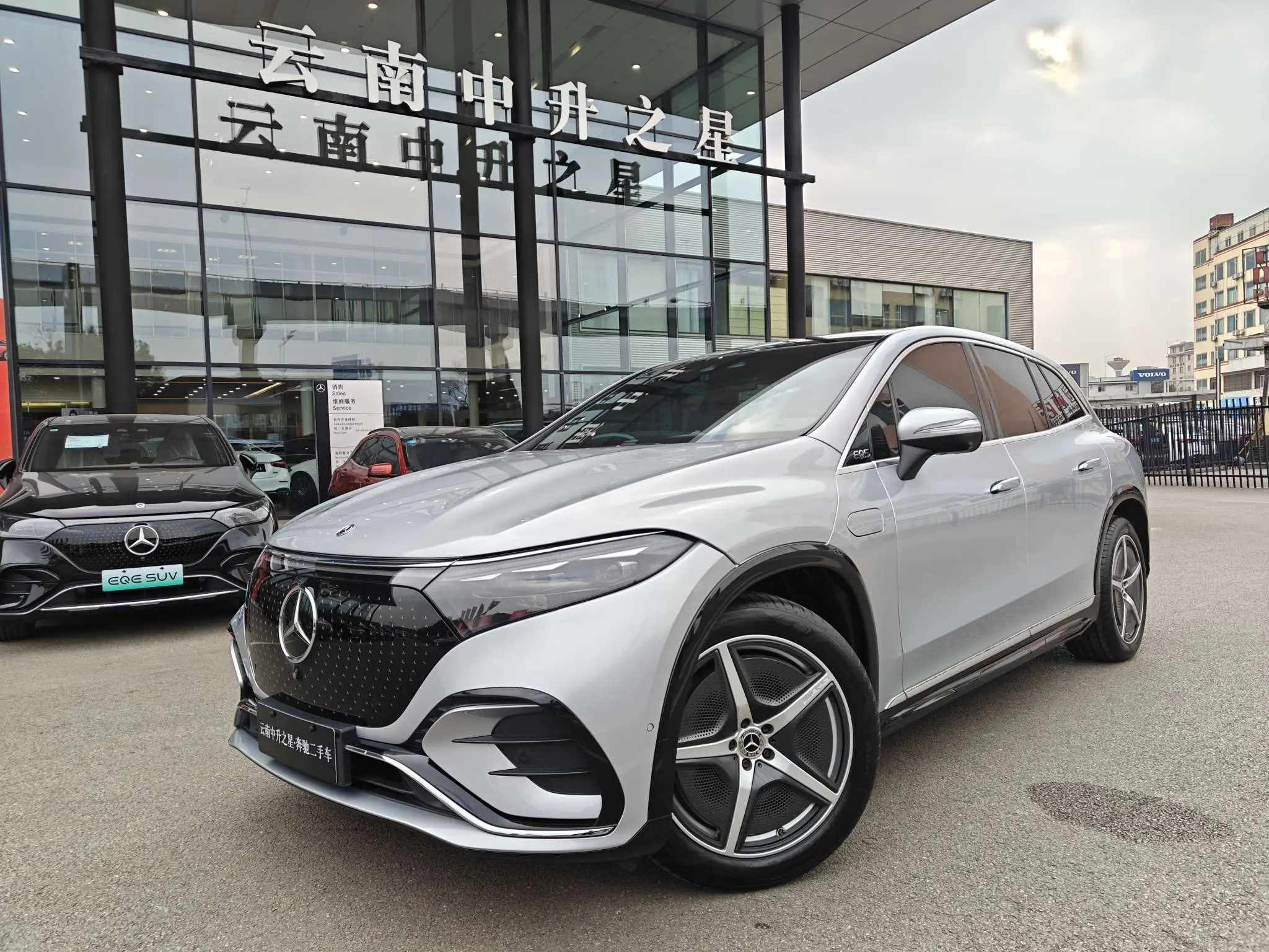 Mercedes-Benz EQS SUV  из Китая