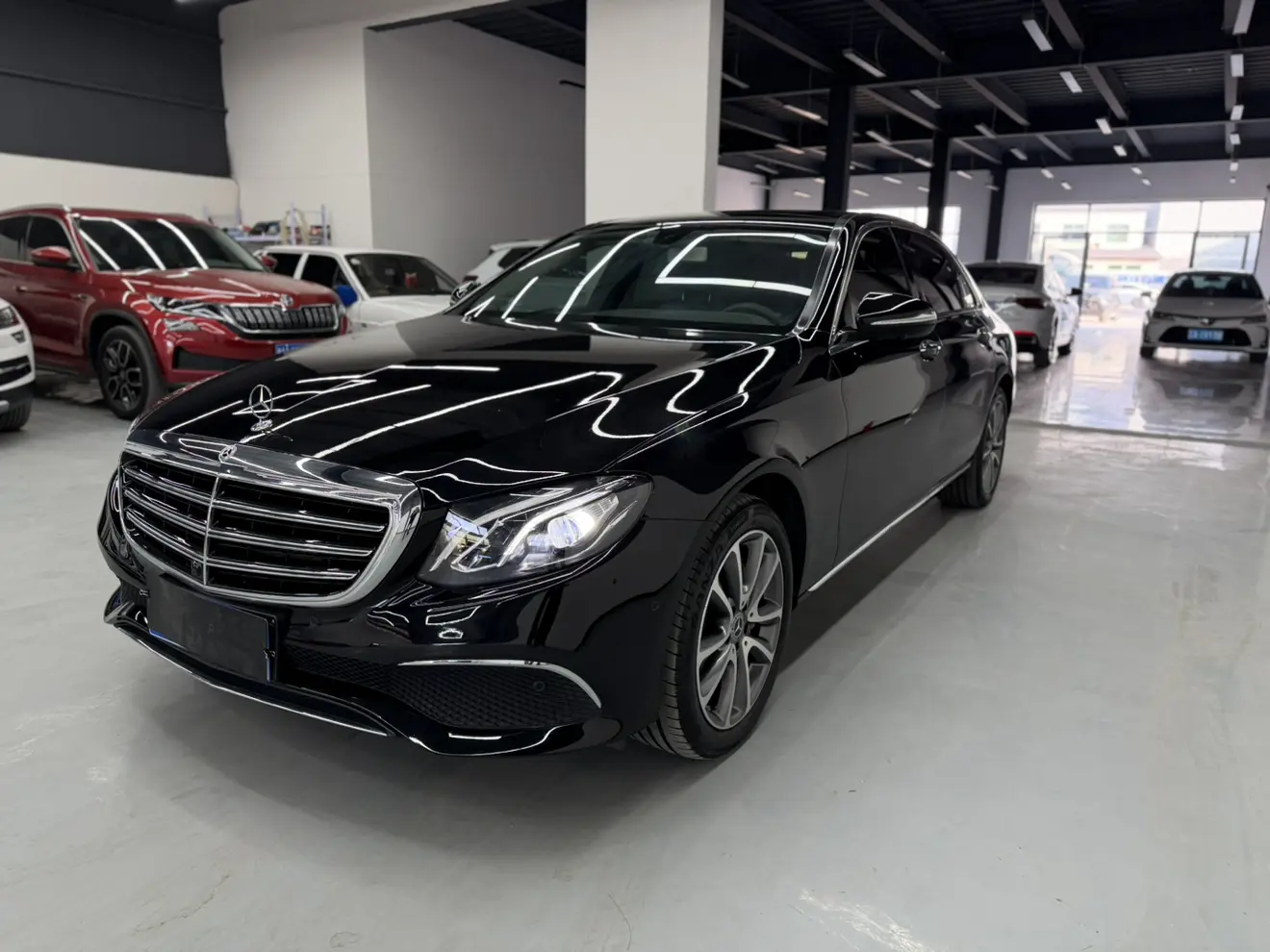 Mercedes-Benz E-Class  из Китая