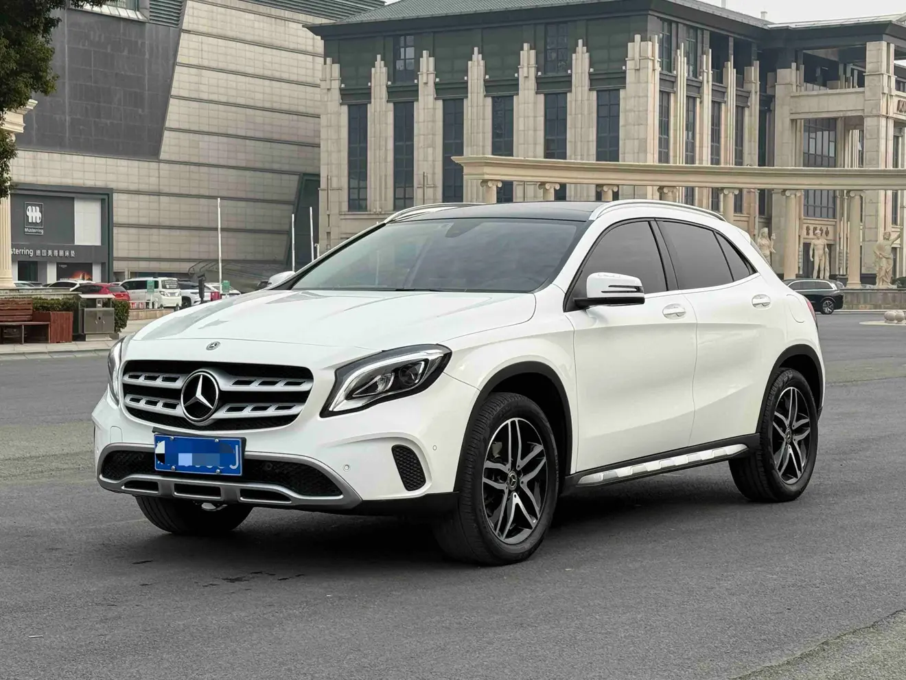 Mercedes-Benz GLA  из Китая