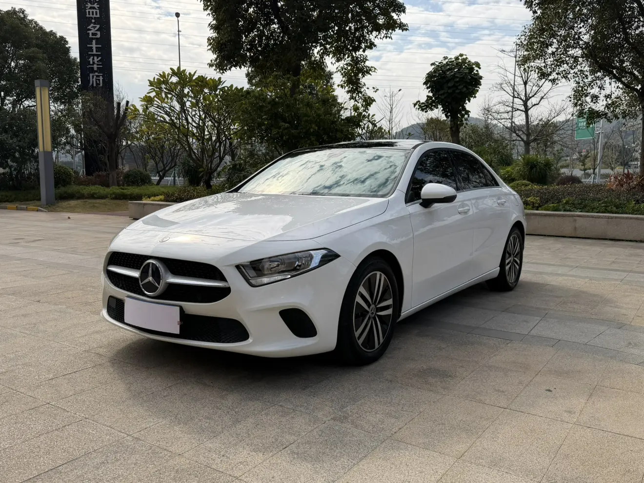 Mercedes-Benz Mercedes Benz A Class  из Китая