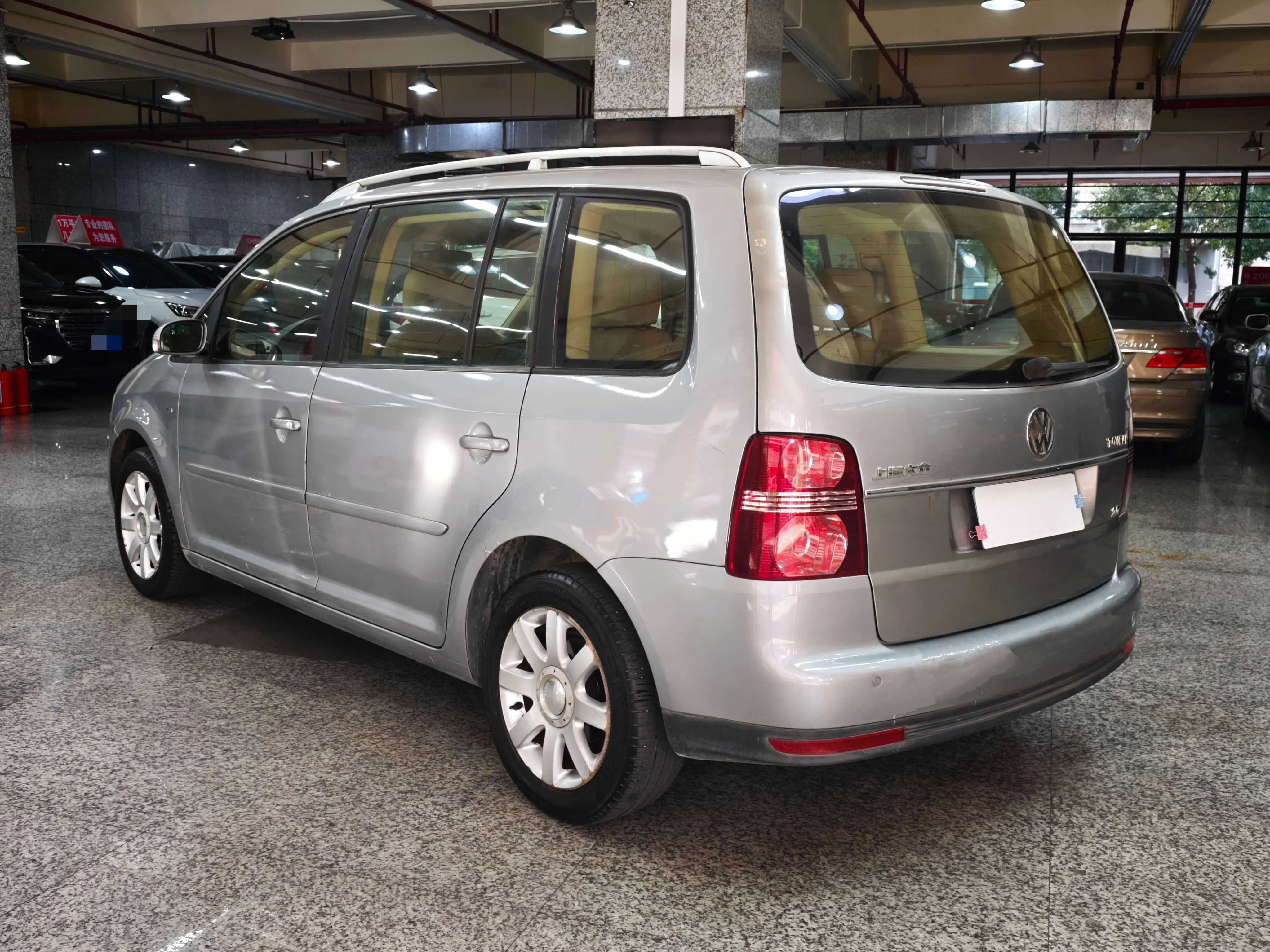 Volkswagen Touran  из Китая
