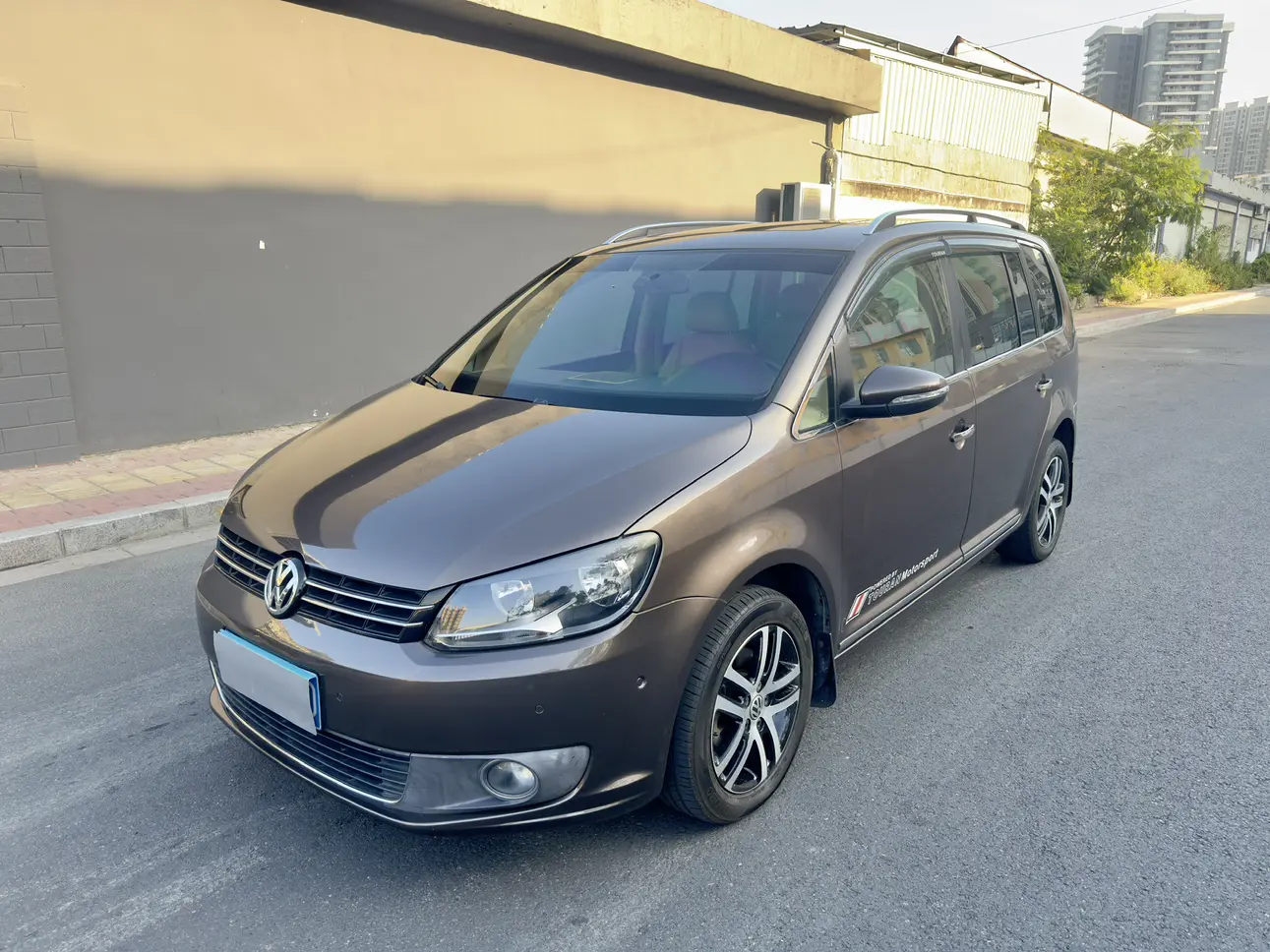 Volkswagen Touran  из Китая