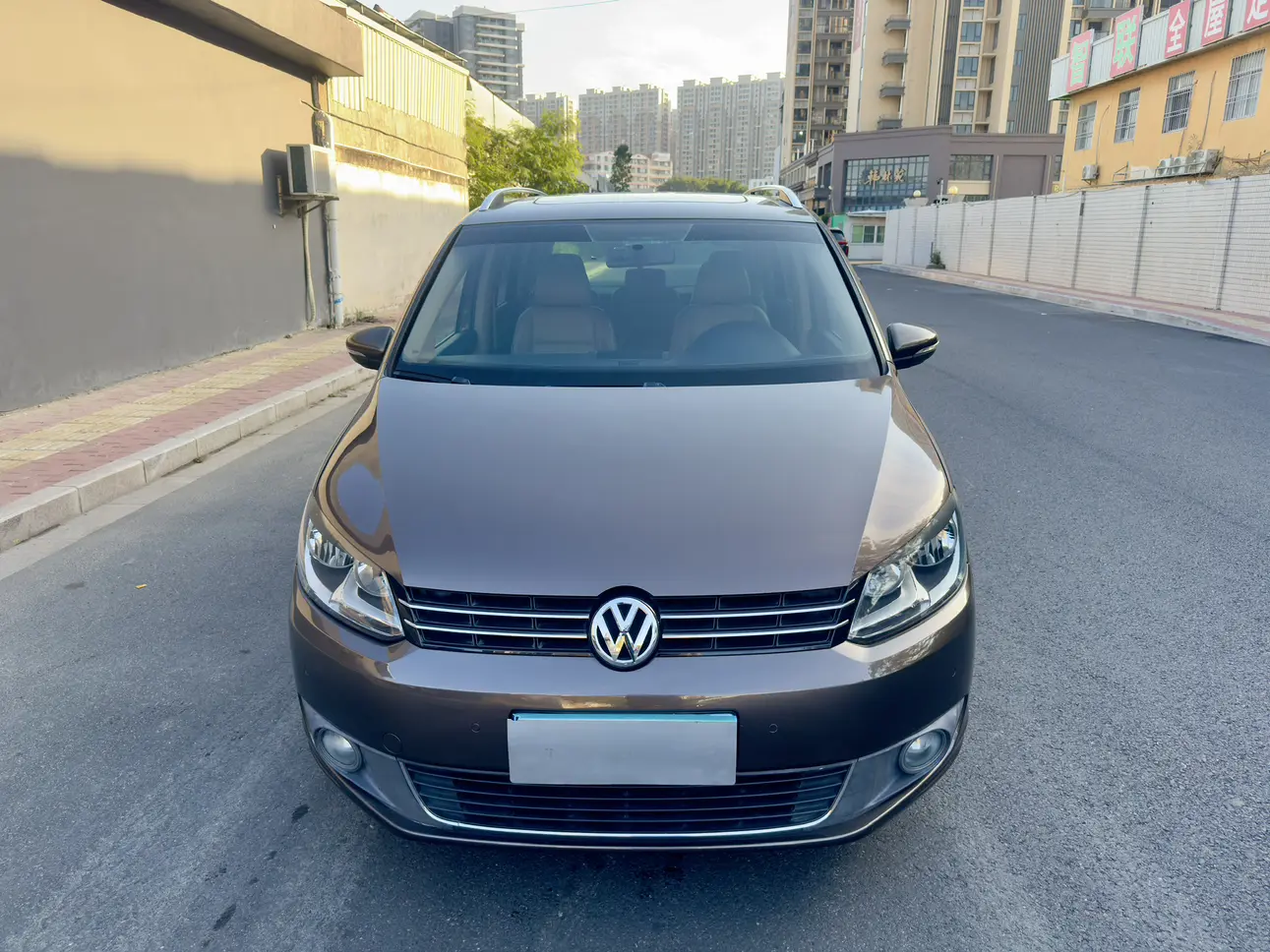 Volkswagen Touran  из Китая