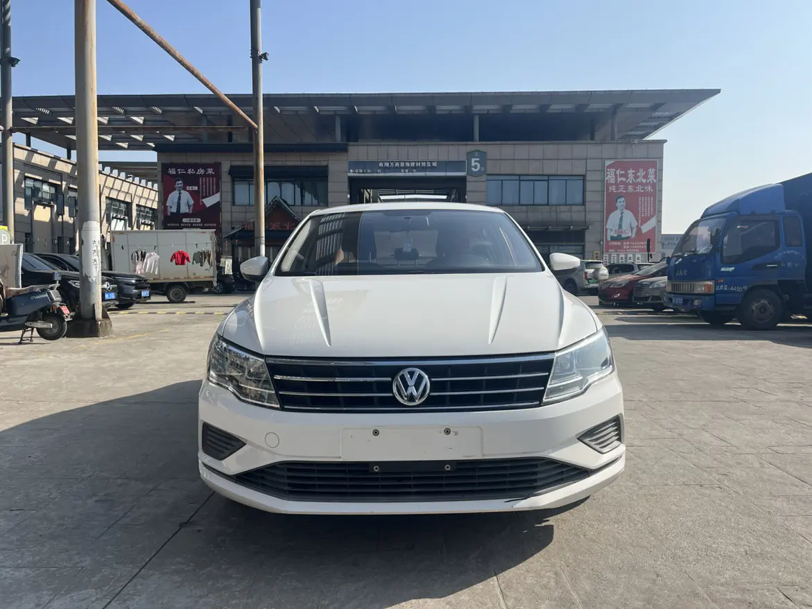 Volkswagen Jetta  из Китая