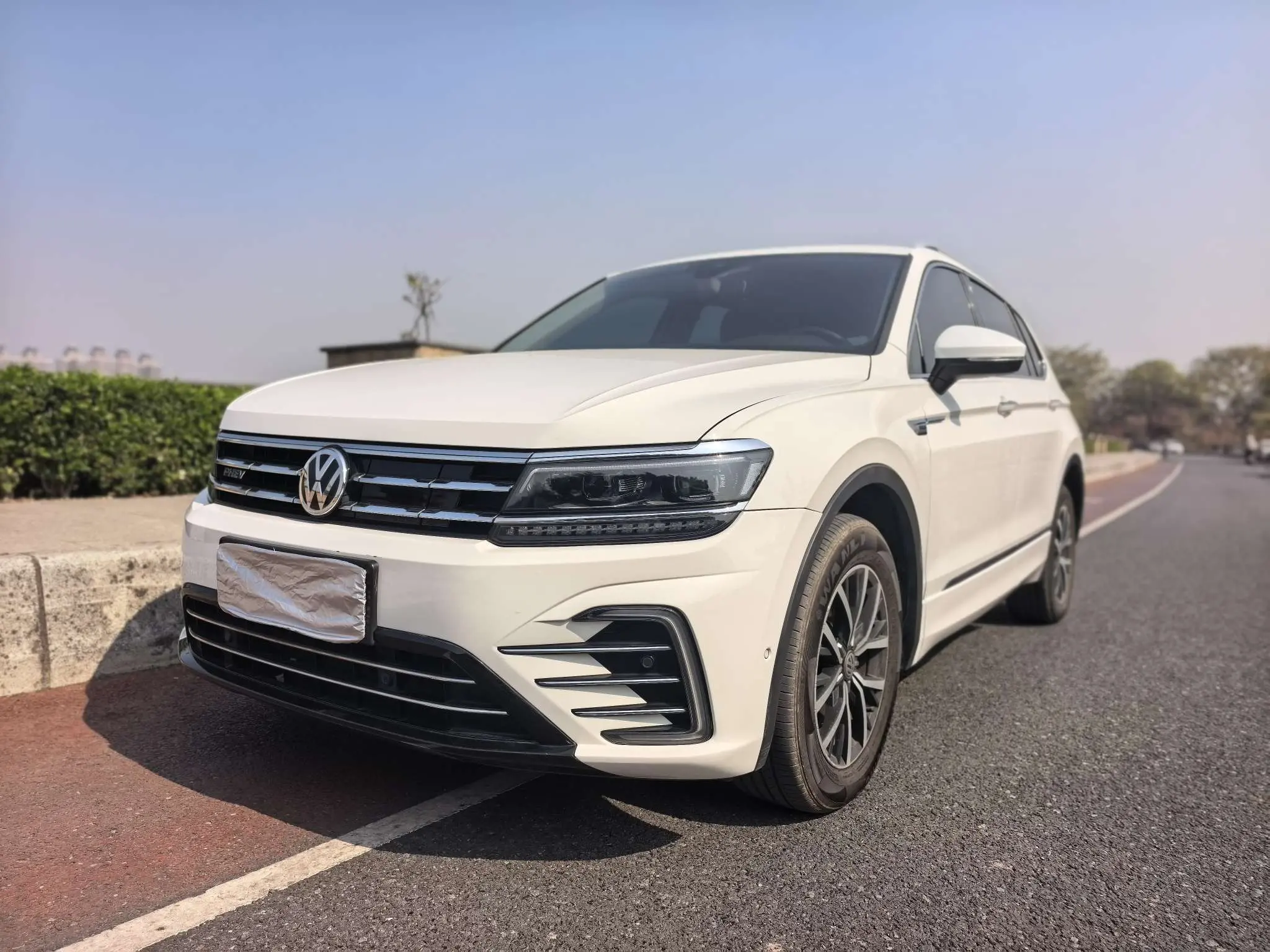 Volkswagen Tiguan L PHEV  из Китая