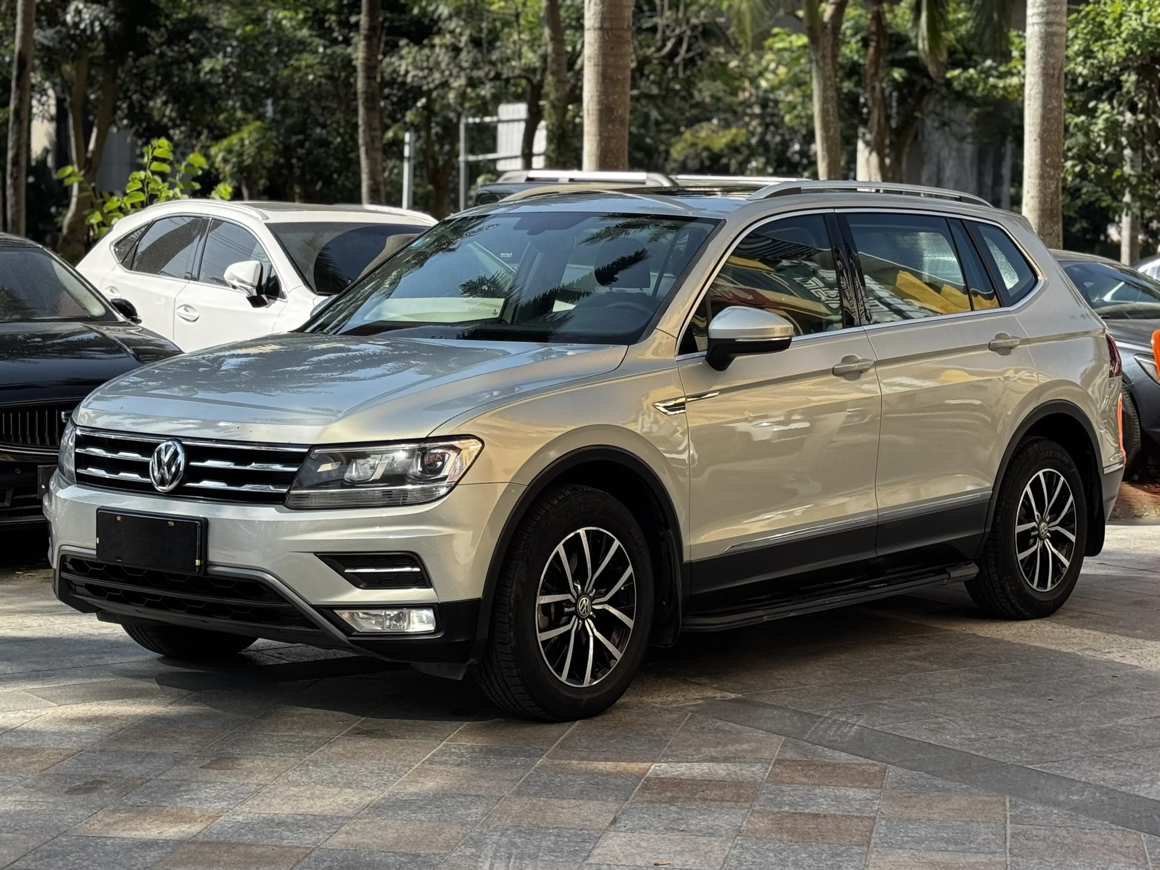 Volkswagen Tiguan L  из Китая