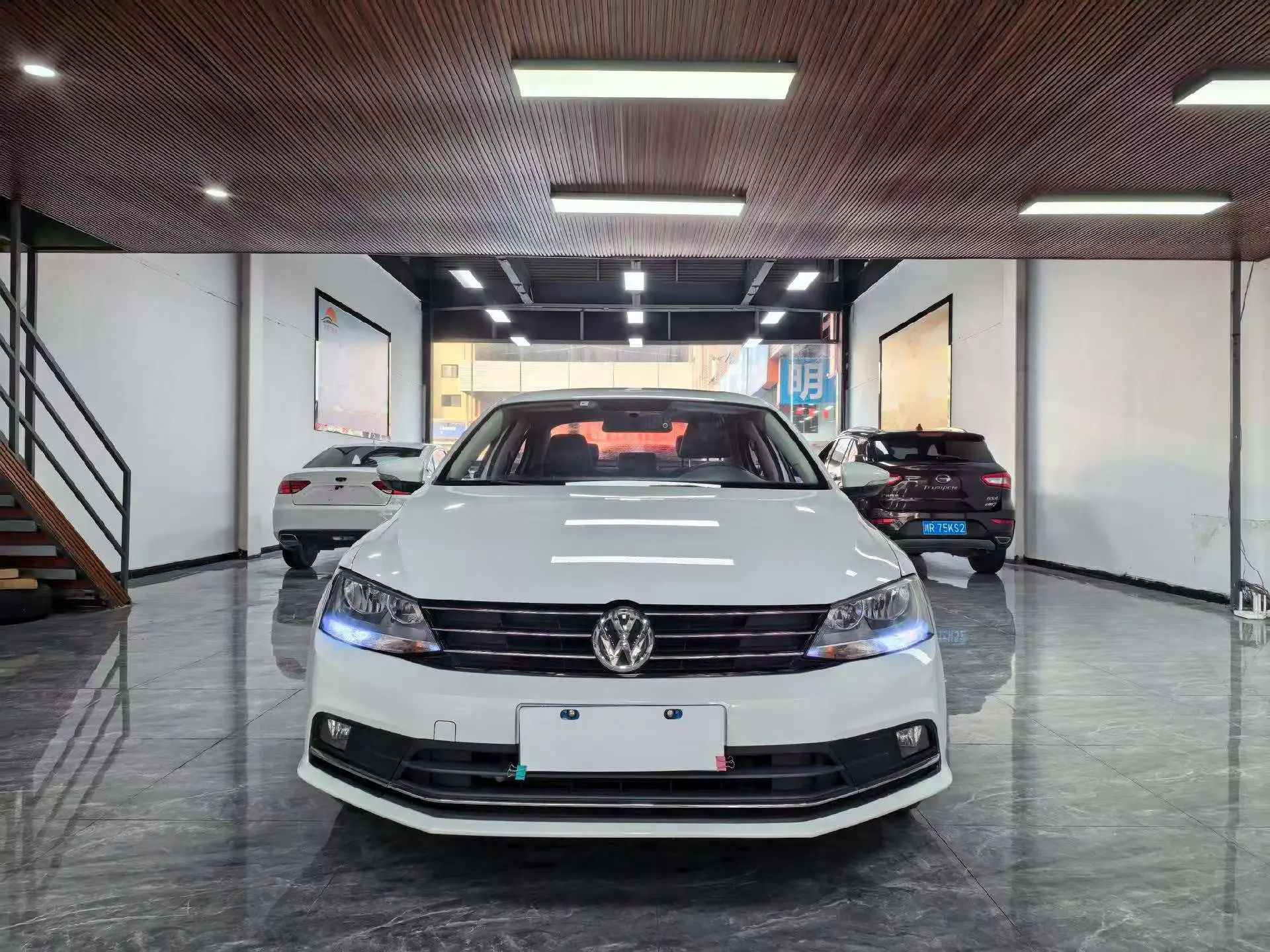 Volkswagen Sagitar  из Китая