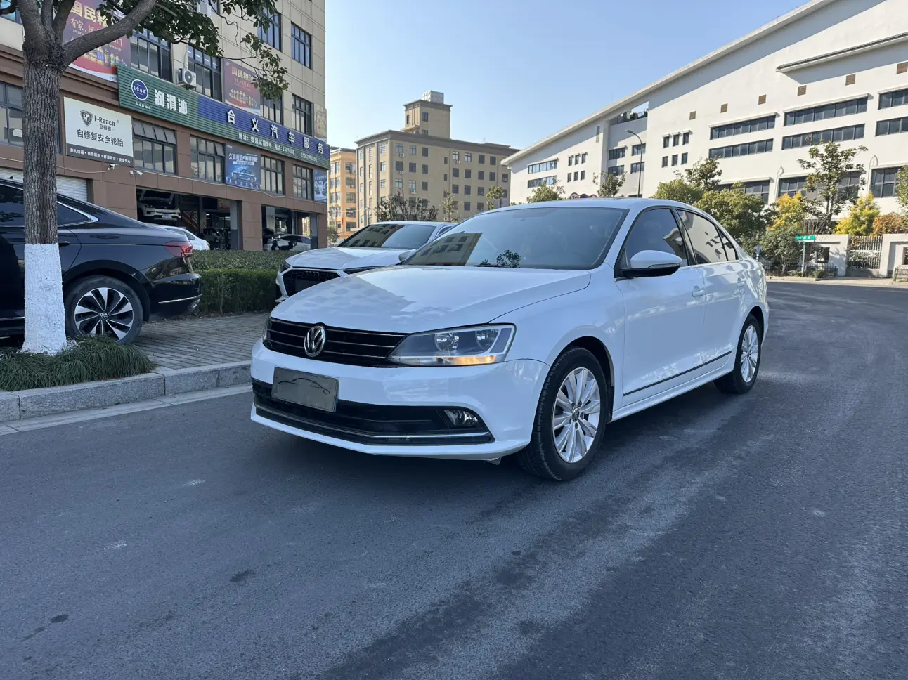 Volkswagen Sagitar  из Китая