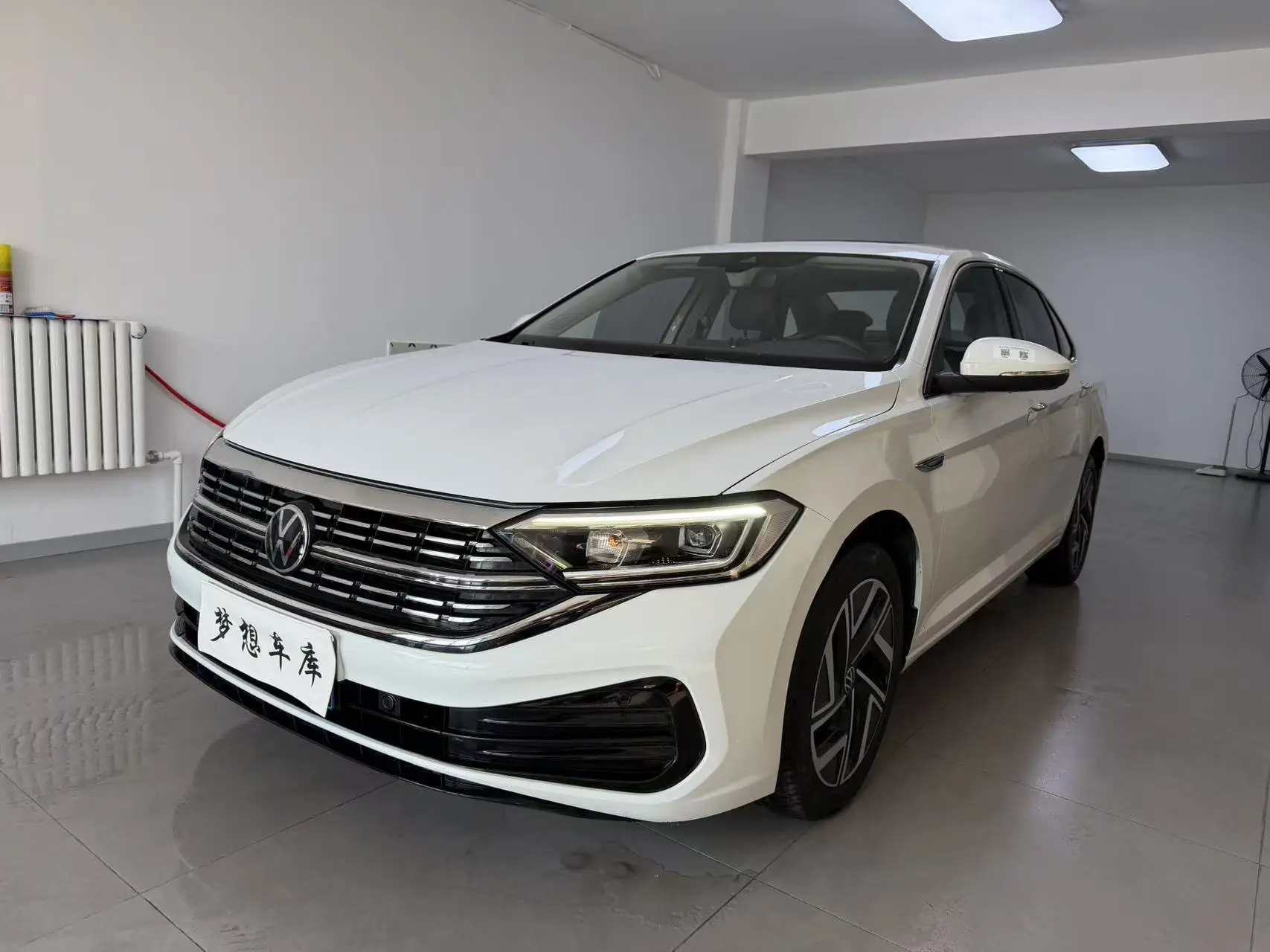 Volkswagen Sagitar  из Китая