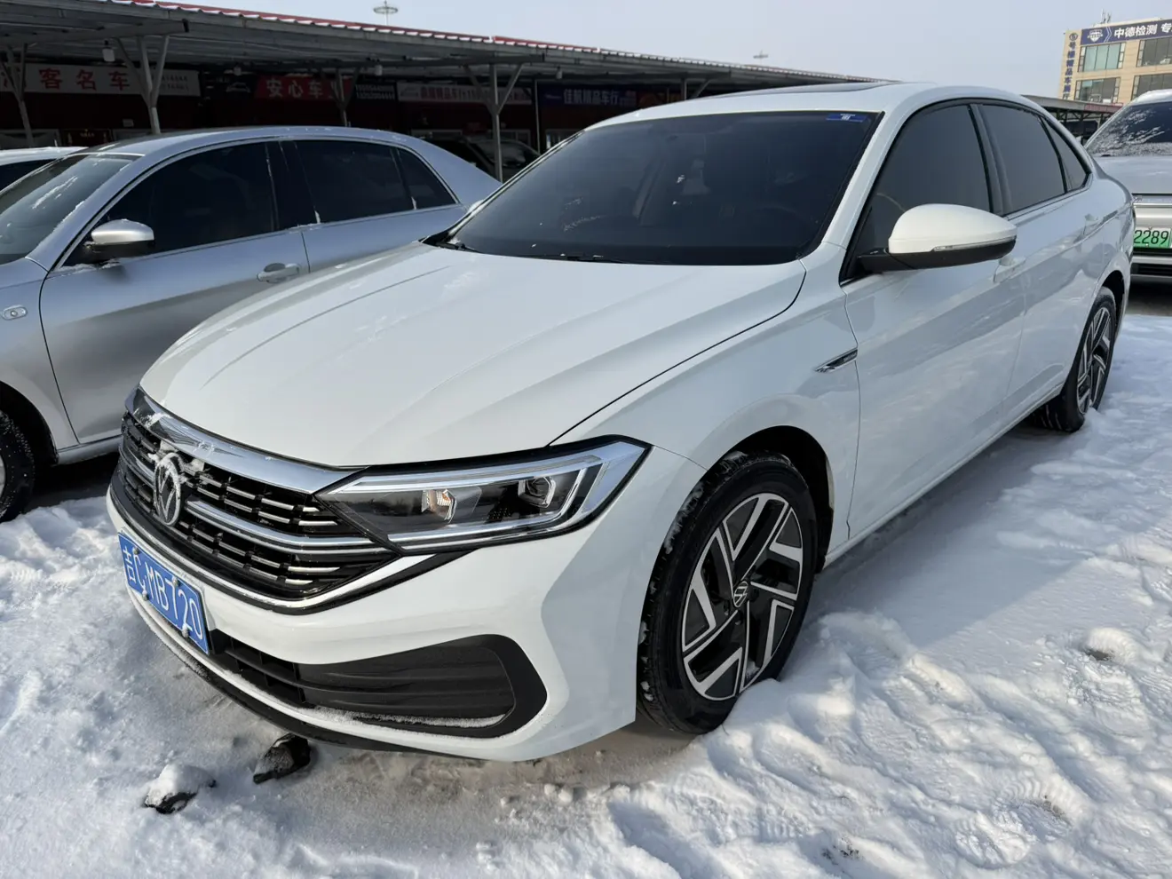 Volkswagen Sagitar  из Китая