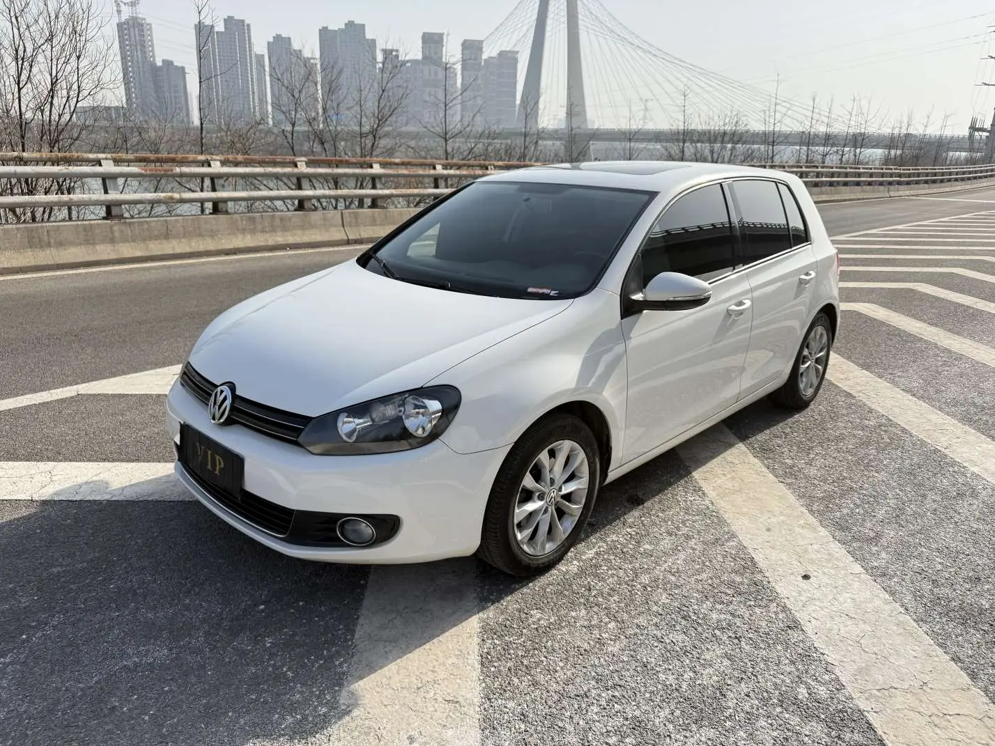 Volkswagen Golf  из Китая