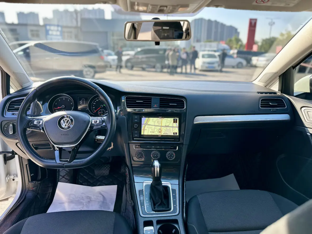 Volkswagen Golf  из Китая