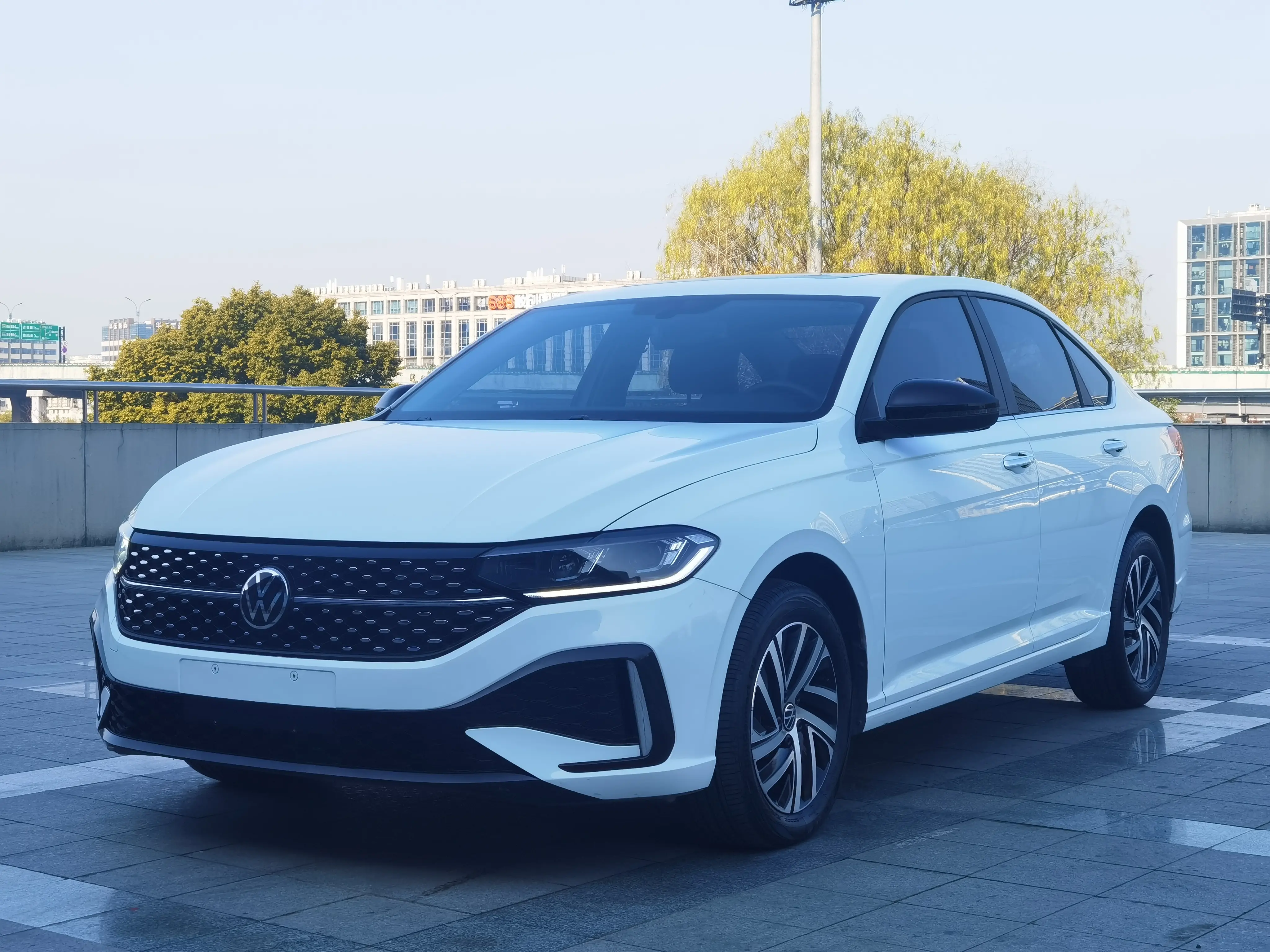 Volkswagen Lavida  из Китая