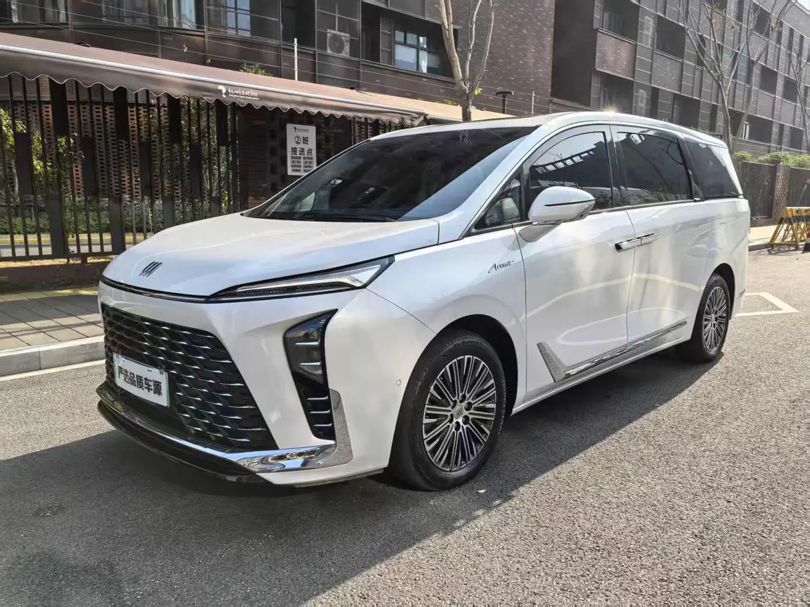 Buick GL8 PHEV  из Китая