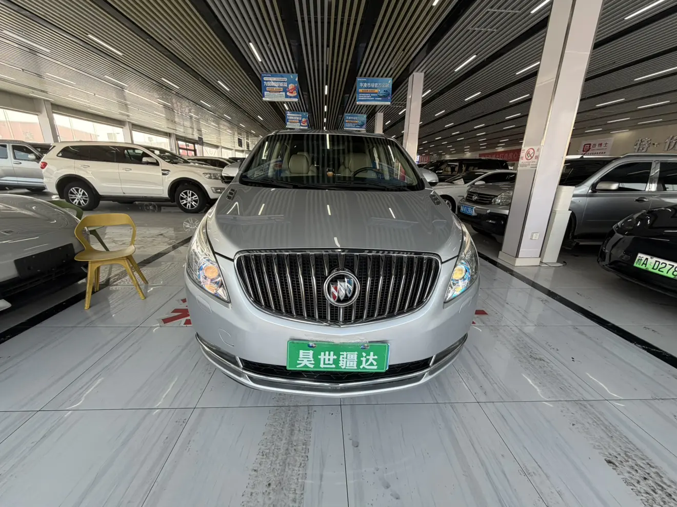 Buick GL8  из Китая