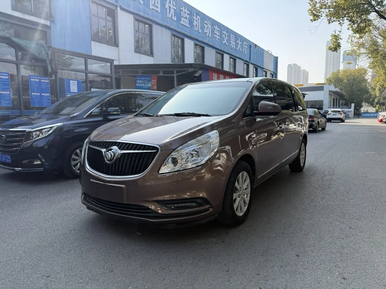 Buick GL8  из Китая