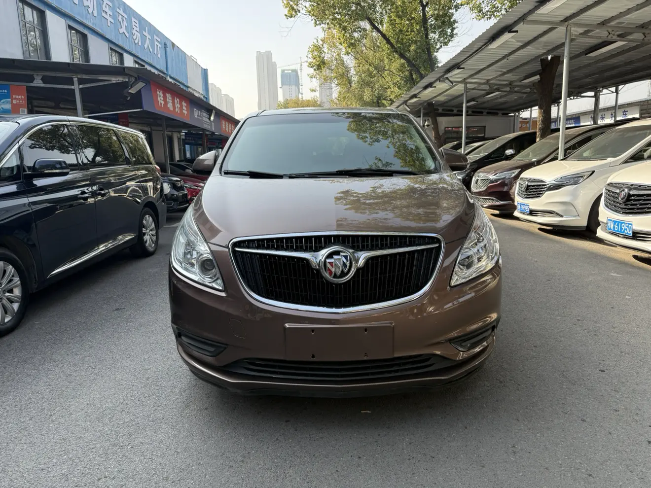 Buick GL8  из Китая