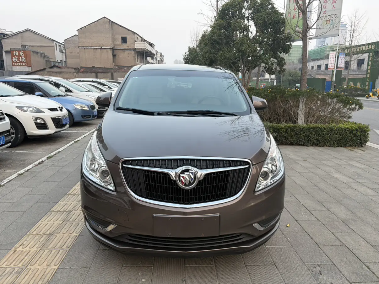 Buick GL8  из Китая