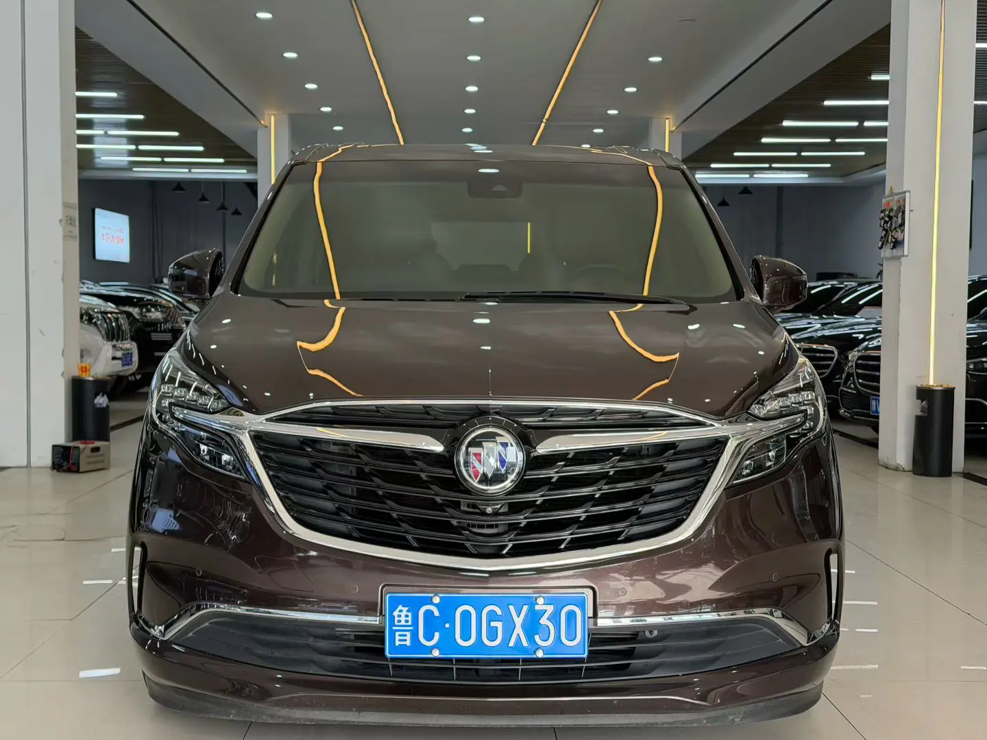 Buick GL8  из Китая
