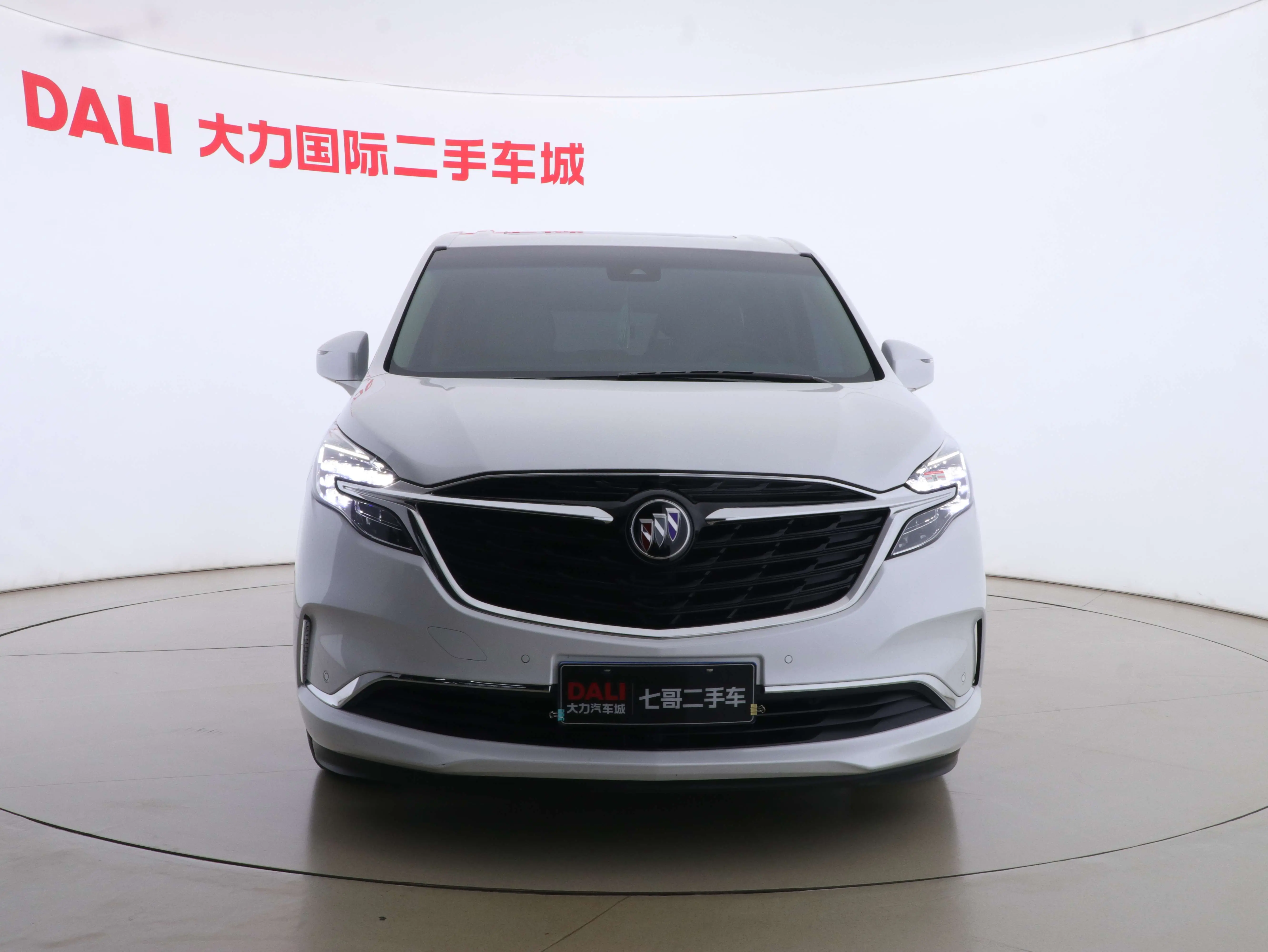 Buick GL8  из Китая