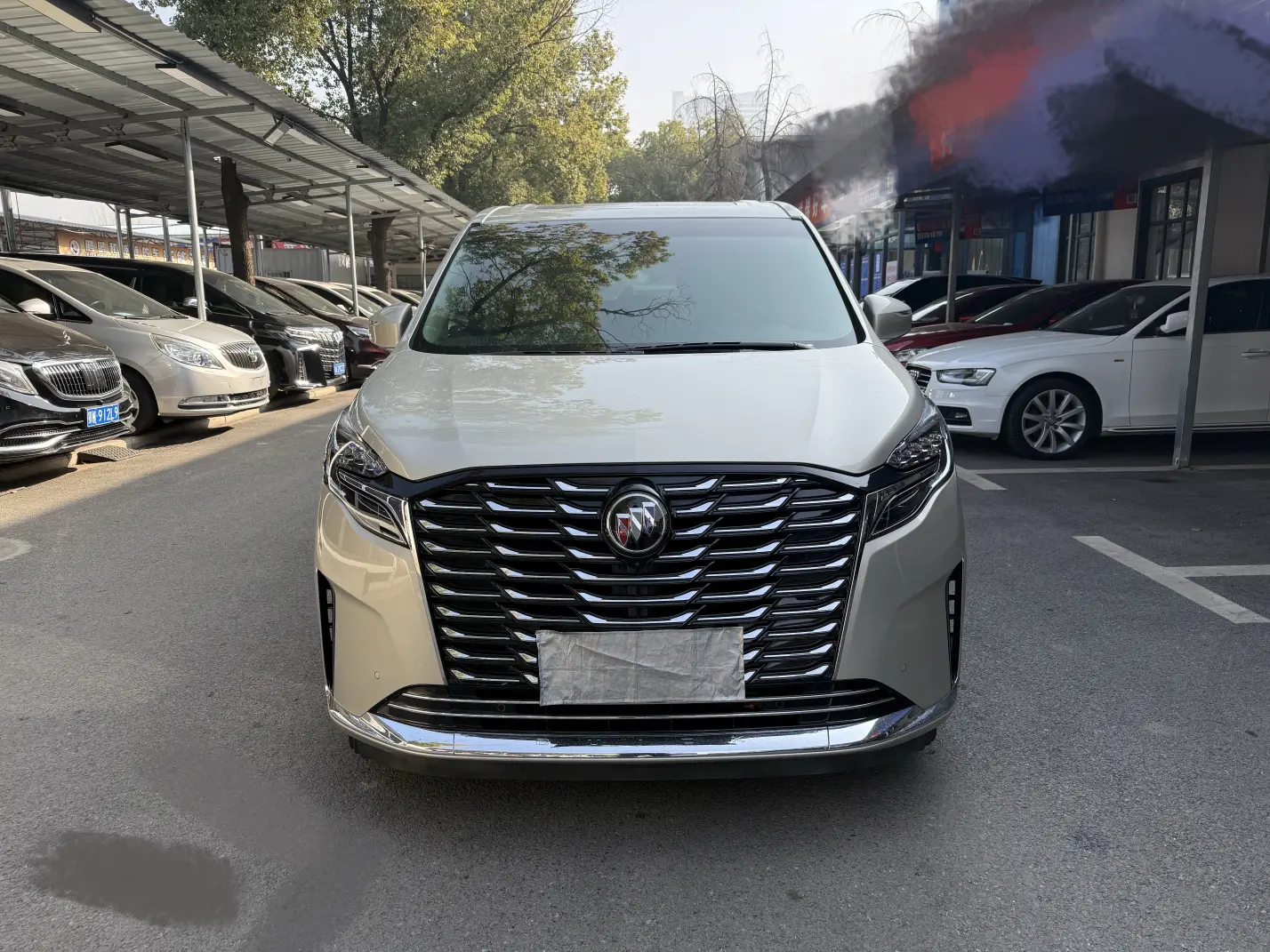 Buick GL8  из Китая