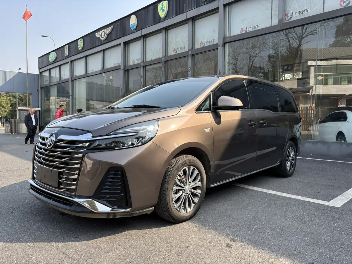 Buick GL8  из Китая