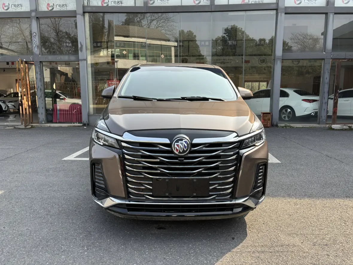 Buick GL8  из Китая