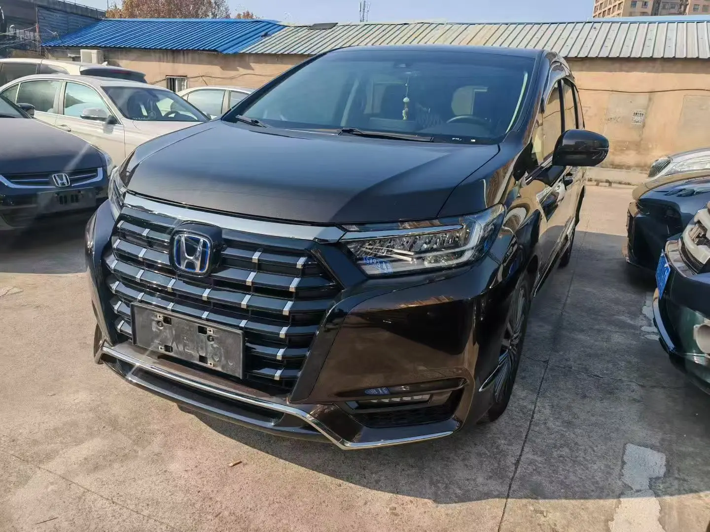 Honda Elysion (Alison)  из Китая