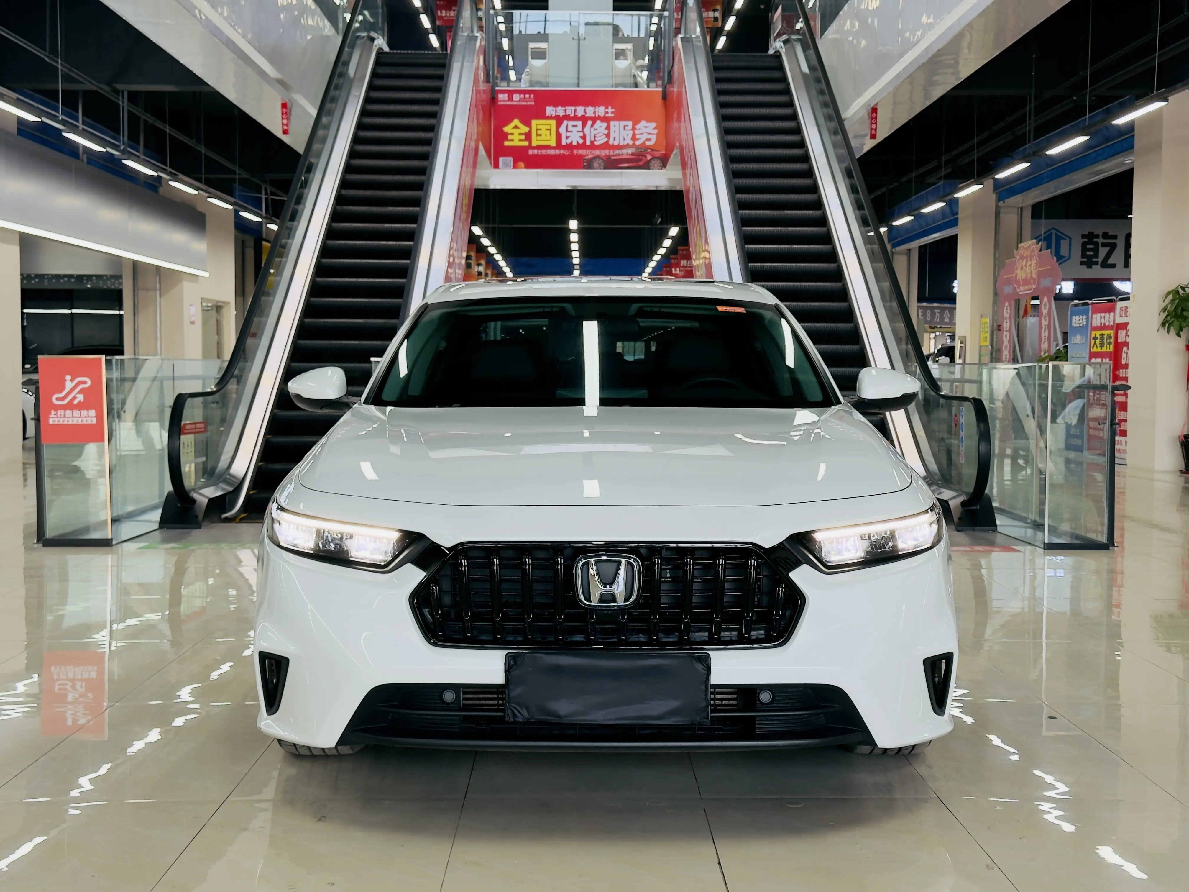 Honda Inspire (Yingshipai)  из Китая