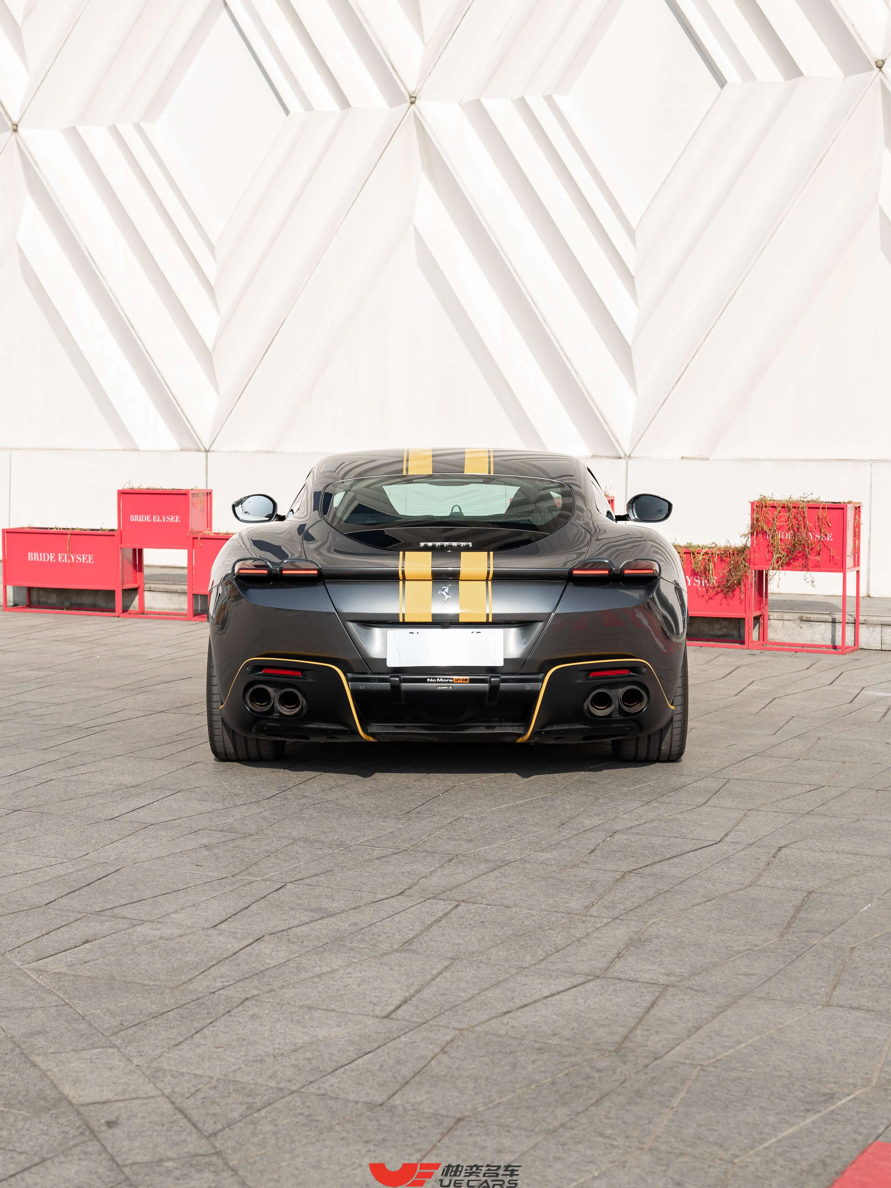 Ferrari Roma  из Китая