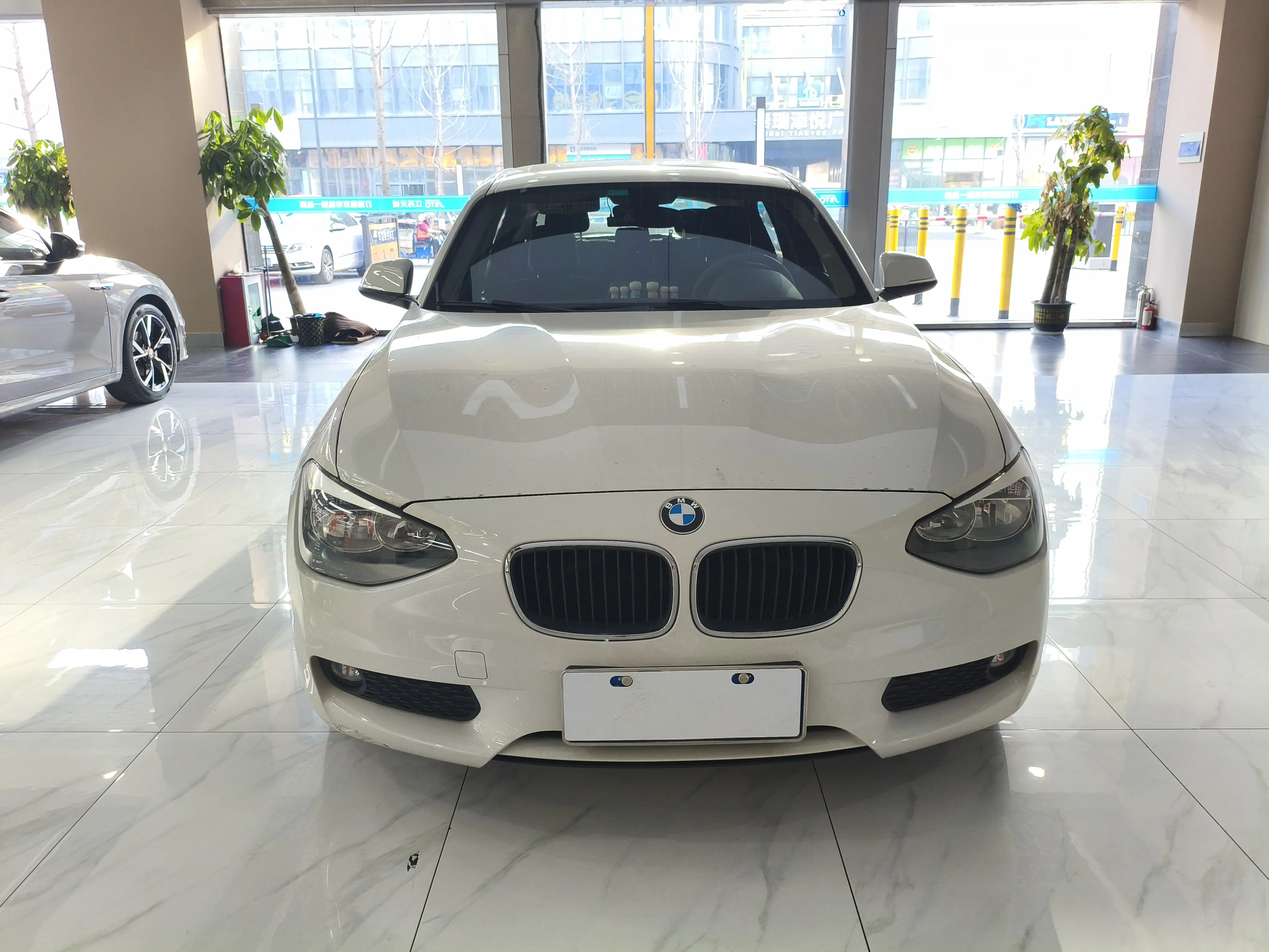 BMW 1 Series  из Китая