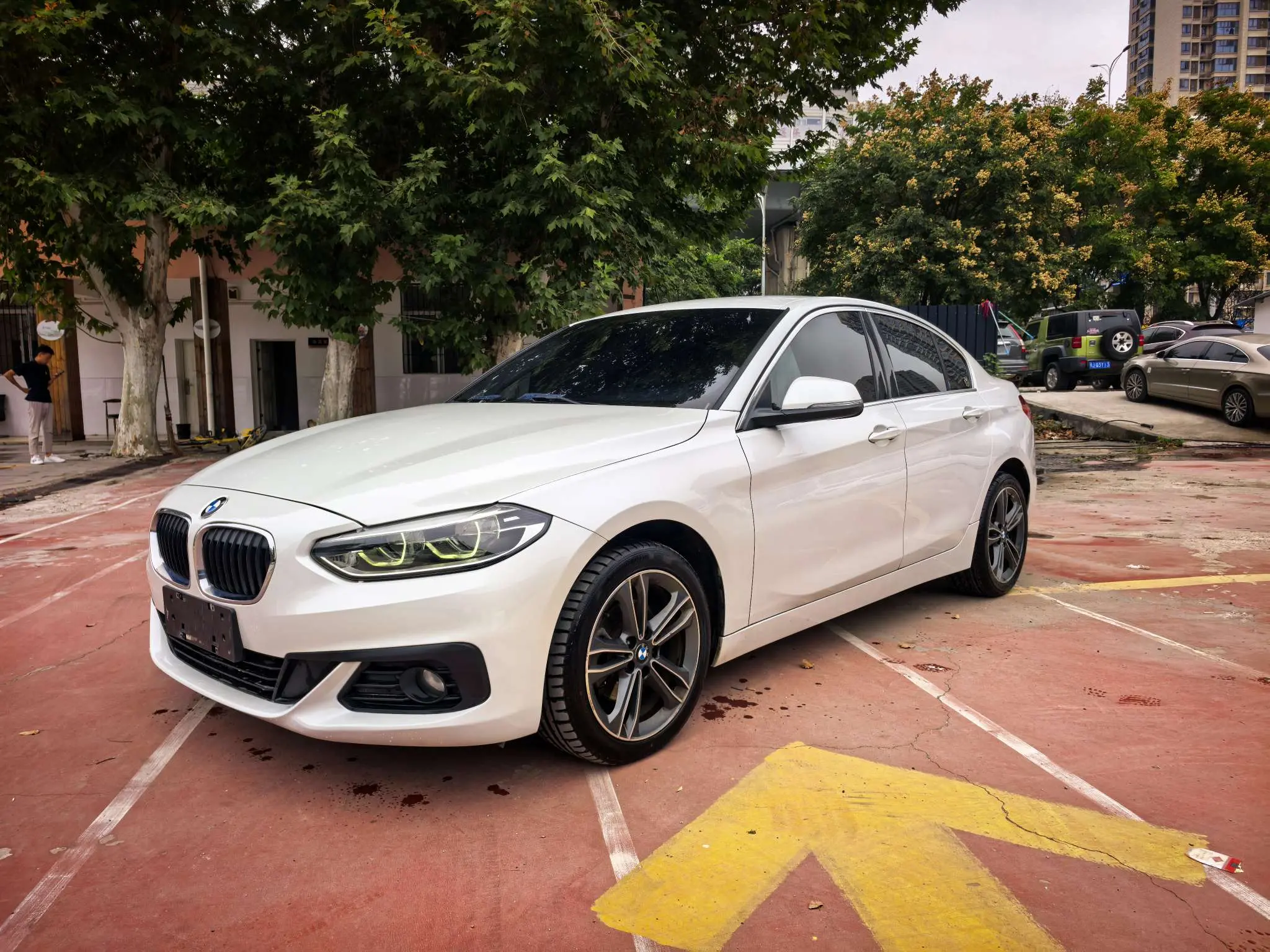 BMW 1 Series  из Китая