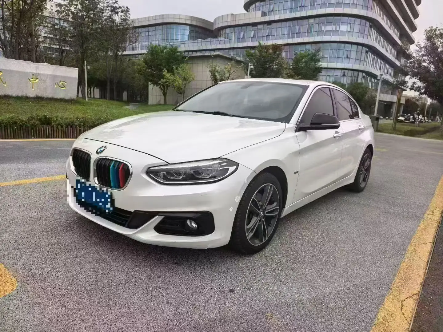 BMW 1 Series  из Китая
