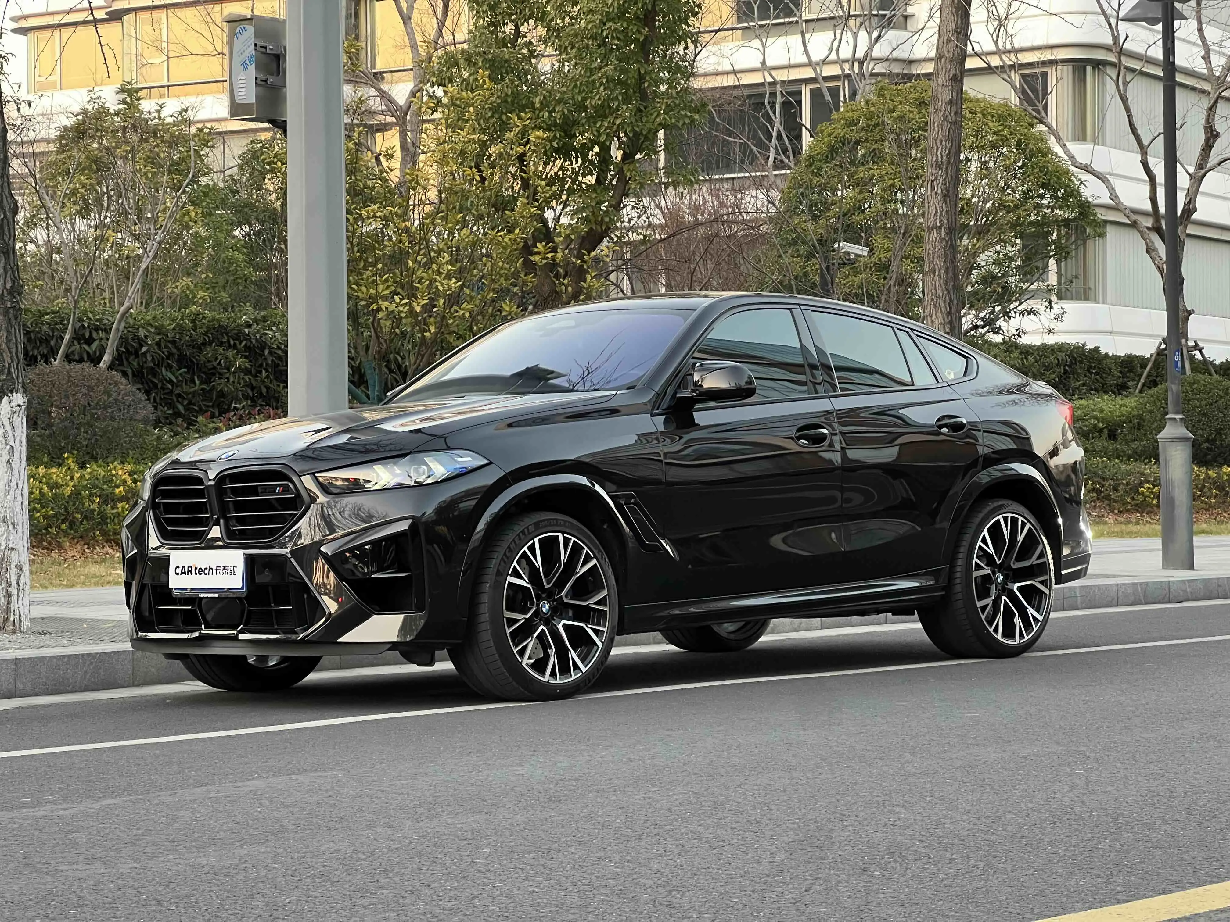 BMW X6 M  из Китая