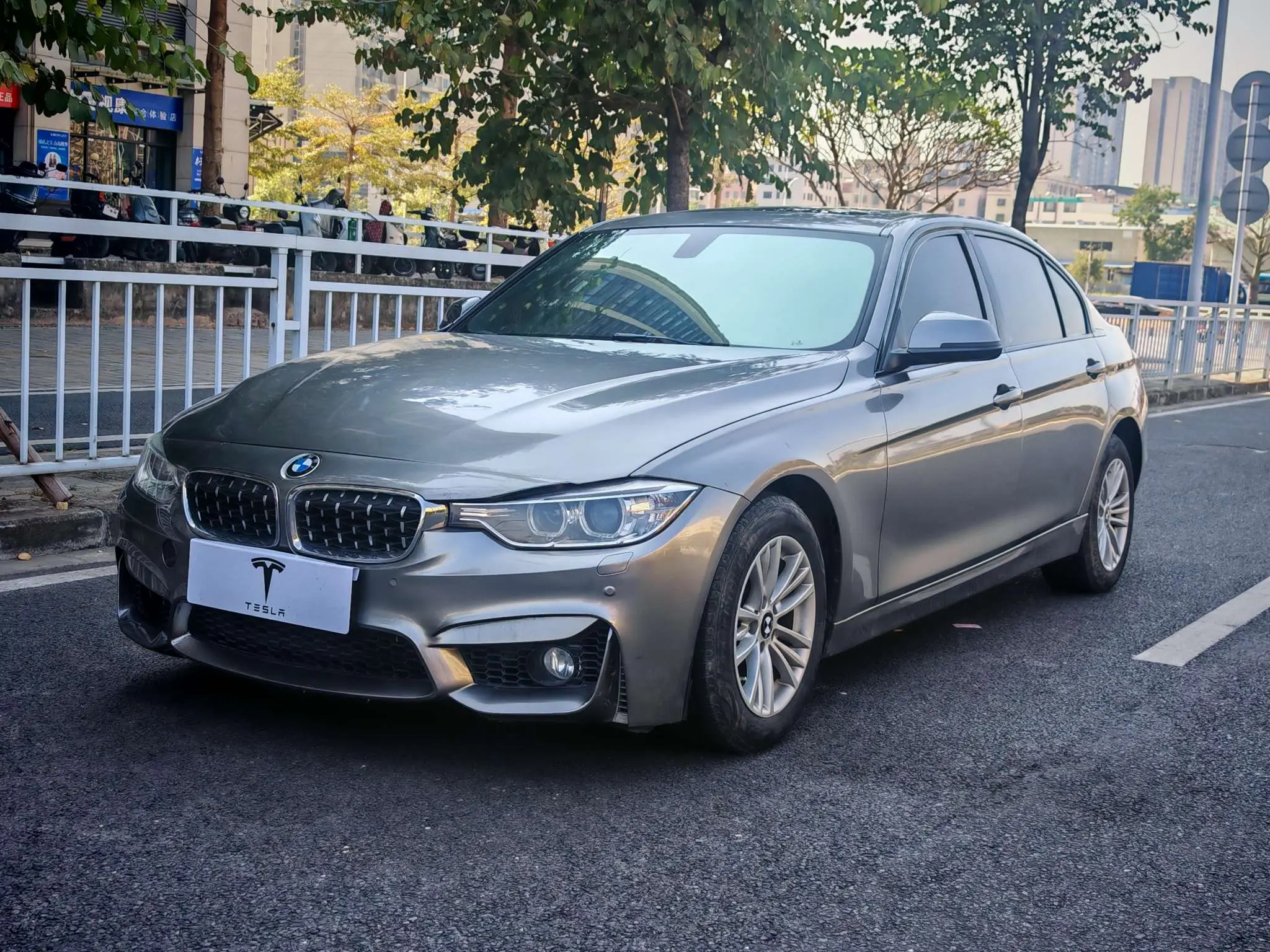 BMW 3 Series  из Китая