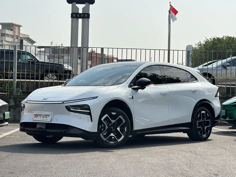 Xpeng G7  из Китая