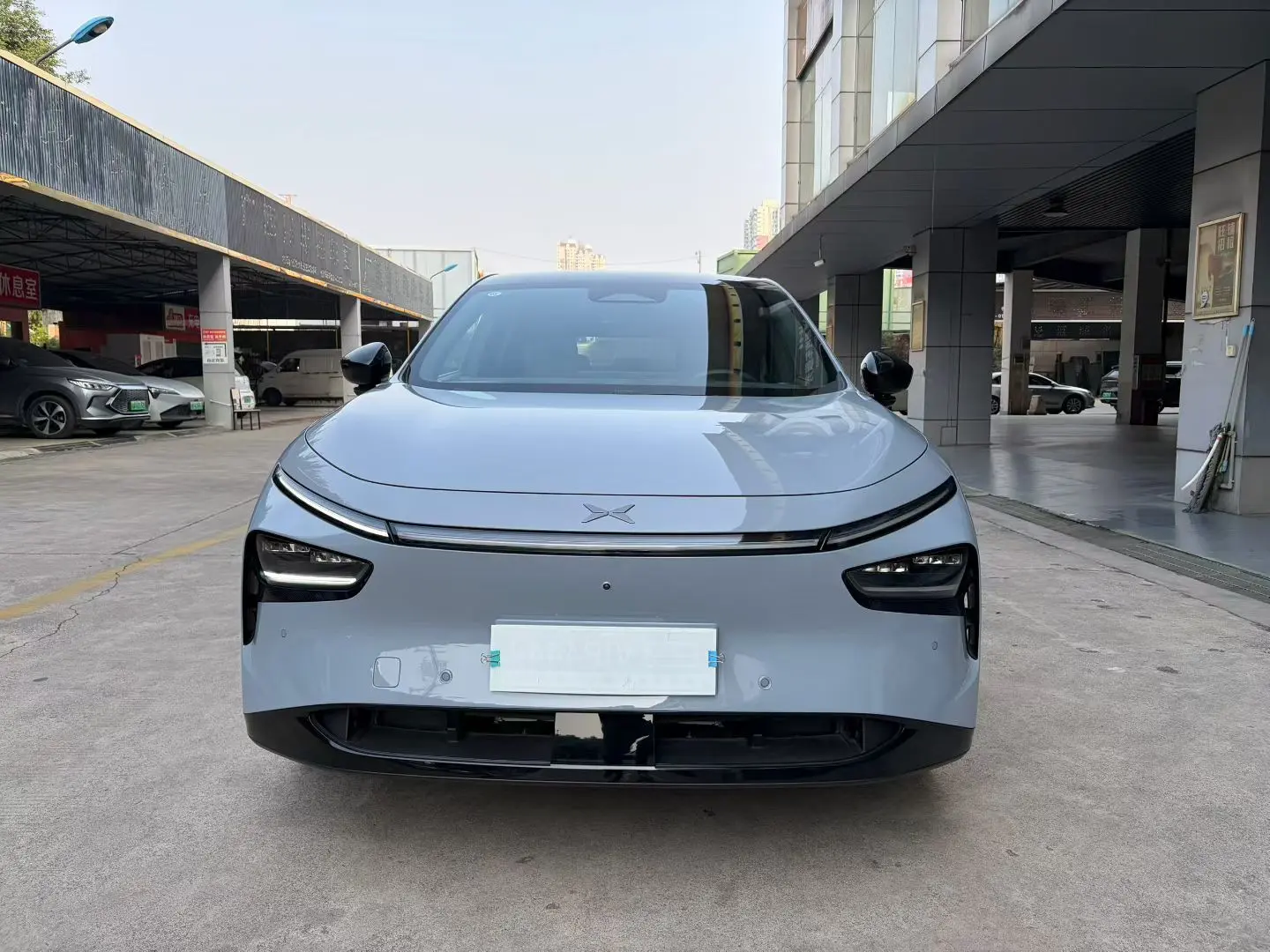 Xpeng G7  из Китая